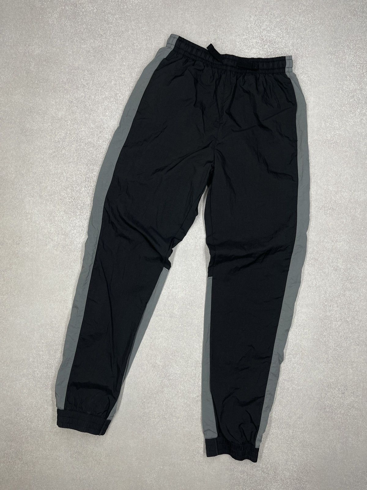 Nike Mens Nike Nylon Sweatpants Black Drill Y2K ACG TN Size S Size US 30 / EU 46 - 4 Thumbnail