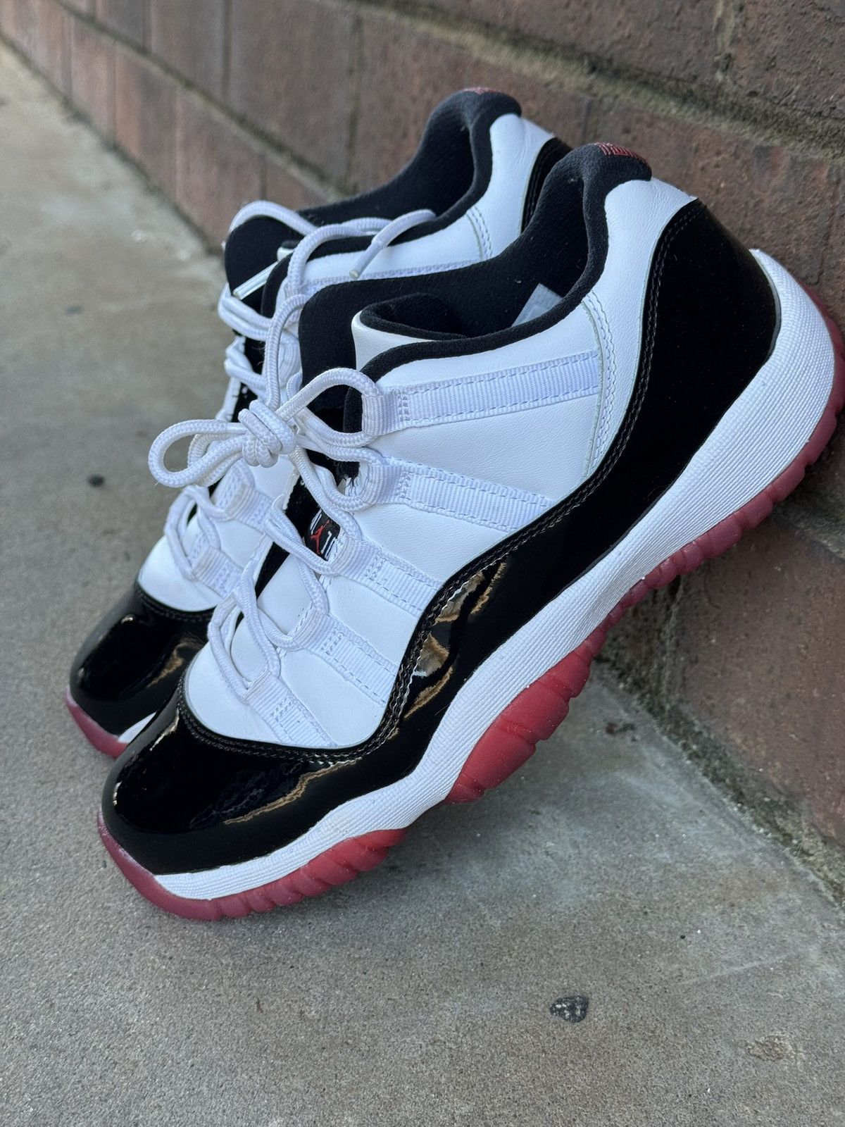Nike Jordan 11 Retro Low Concord Bred (GS) (6.5Y) Size US 6.5 / IT 36.5 - 1 Thumbnail