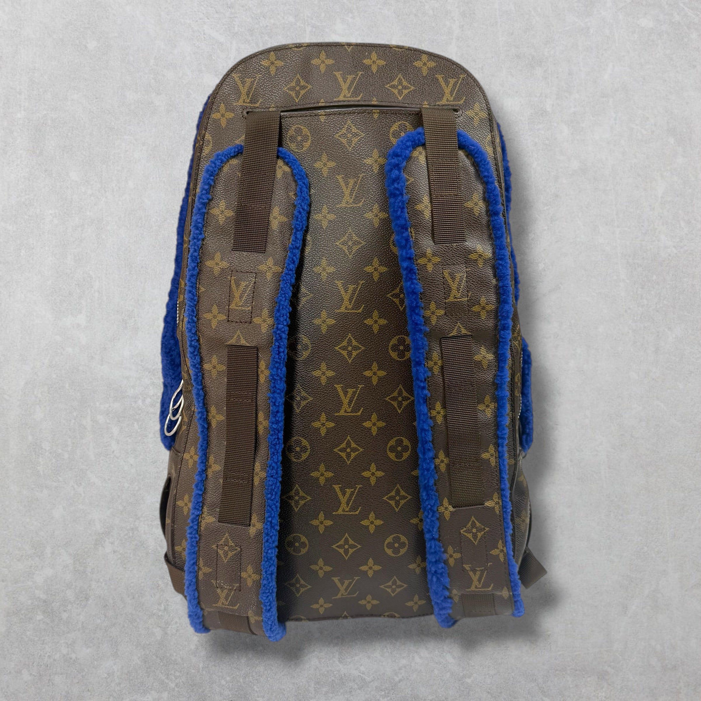 Louis Vuitton Louis Vuitton x Marc Newson Fleece Backpack Size ONE SIZE - 6 Thumbnail