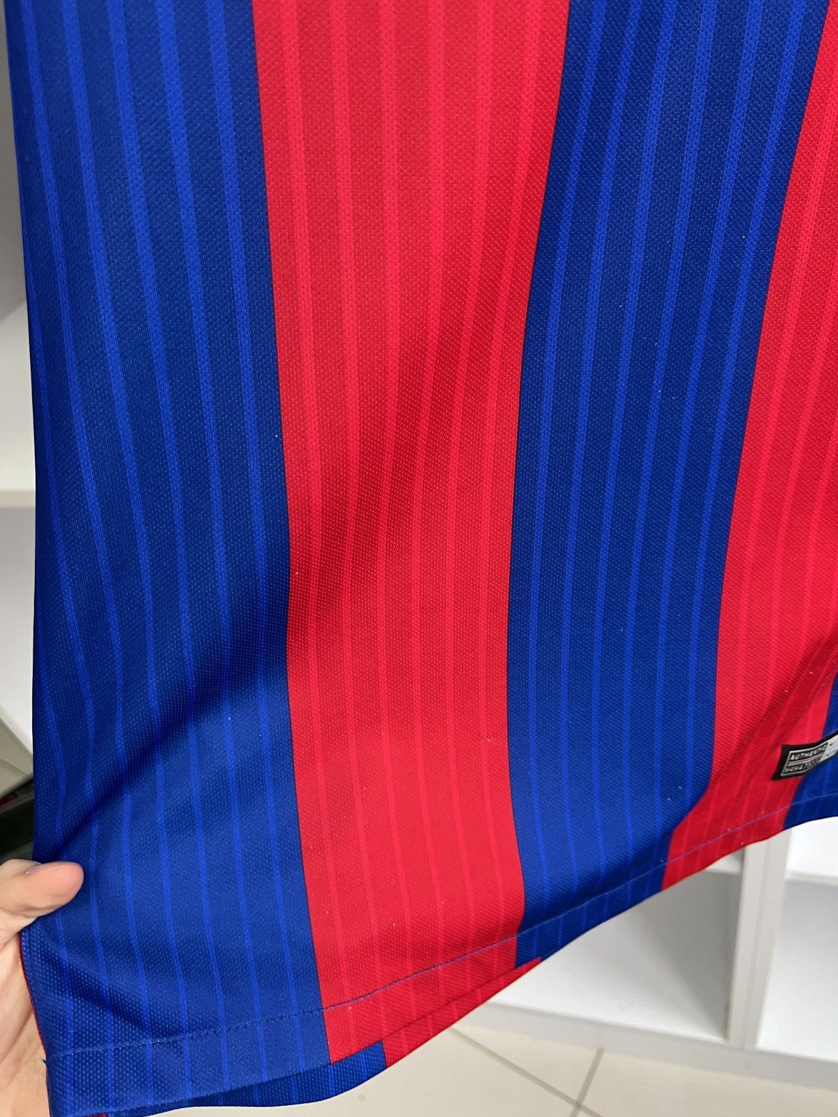Nike × Vintage Vintage Barcelona Home 16/17 Jersey Size US S / EU 44-46 / 1 - 10 Thumbnail