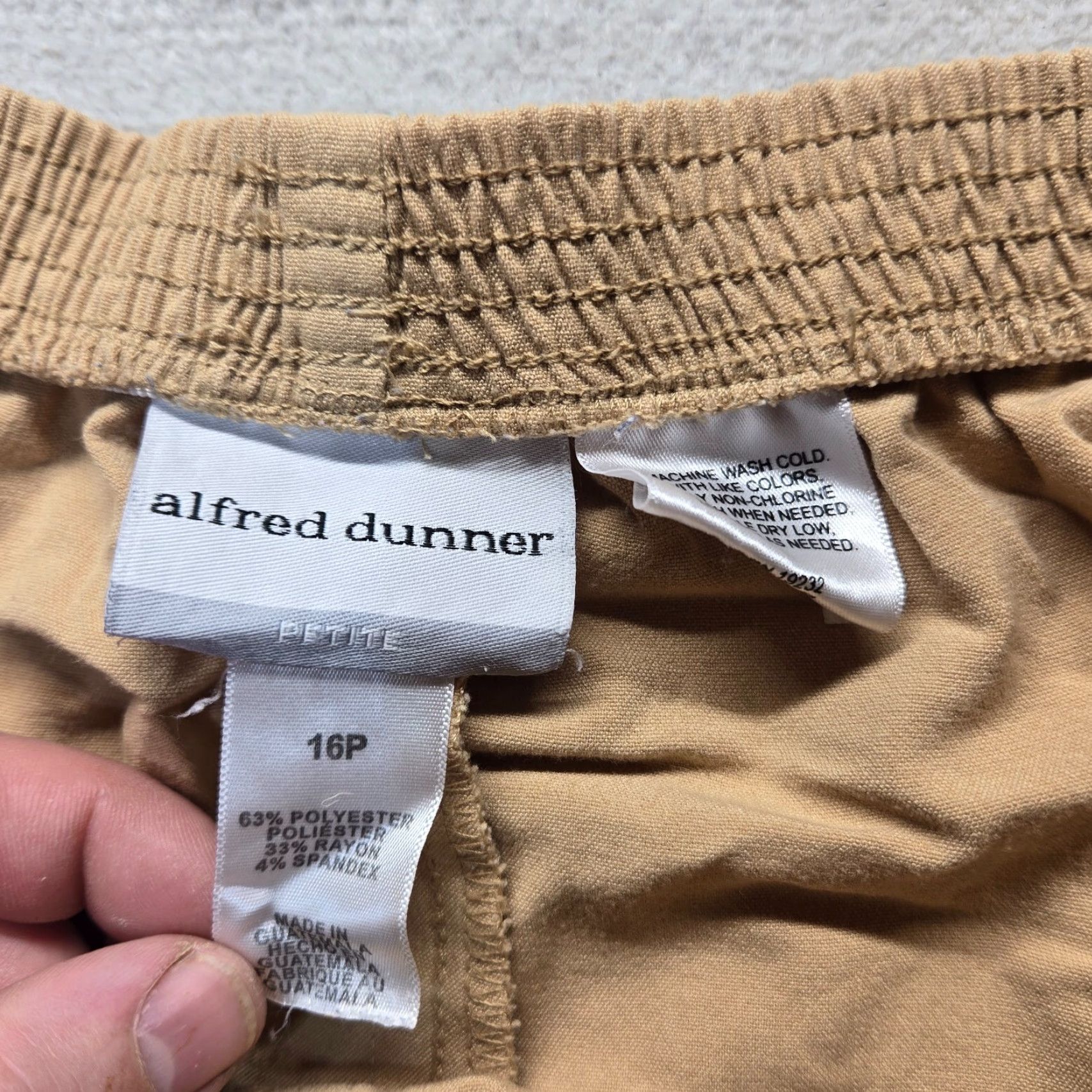 Vintage Alfred Dunner Pants Dress Pants Beiges Tan Beige Elastic Stretchy Pull On 16P 16 Petite Women Adult Straight Classy Pants Womens Size 38" / US 16 / IT 52 - 3 Thumbnail