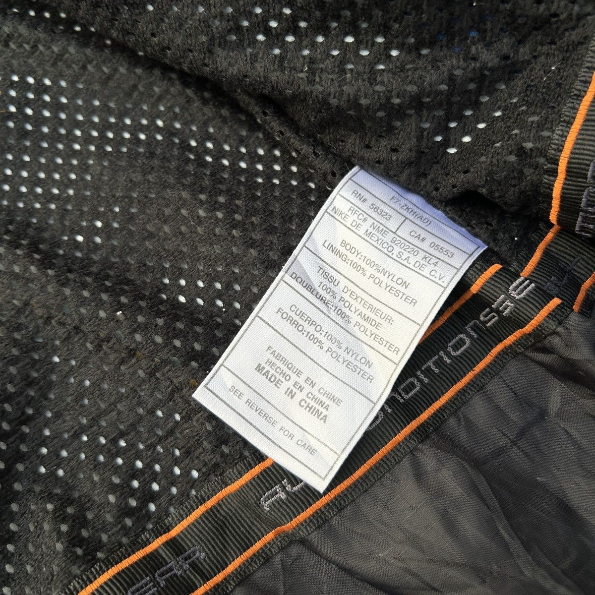 Nike ACG Vintage Nike ACG Two Tone Storm-Fit Heavy Padded Jacket Size US XXL / EU 58 / 5 - 11 Thumbnail