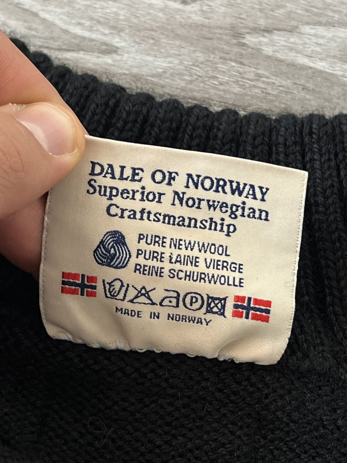 Dale Of Norway ‼️Vintage Dale of Norway 100% Wool Flame Opium Lampo Sweater‼️ Size US M / EU 48-50 / 2 - 22 Thumbnail