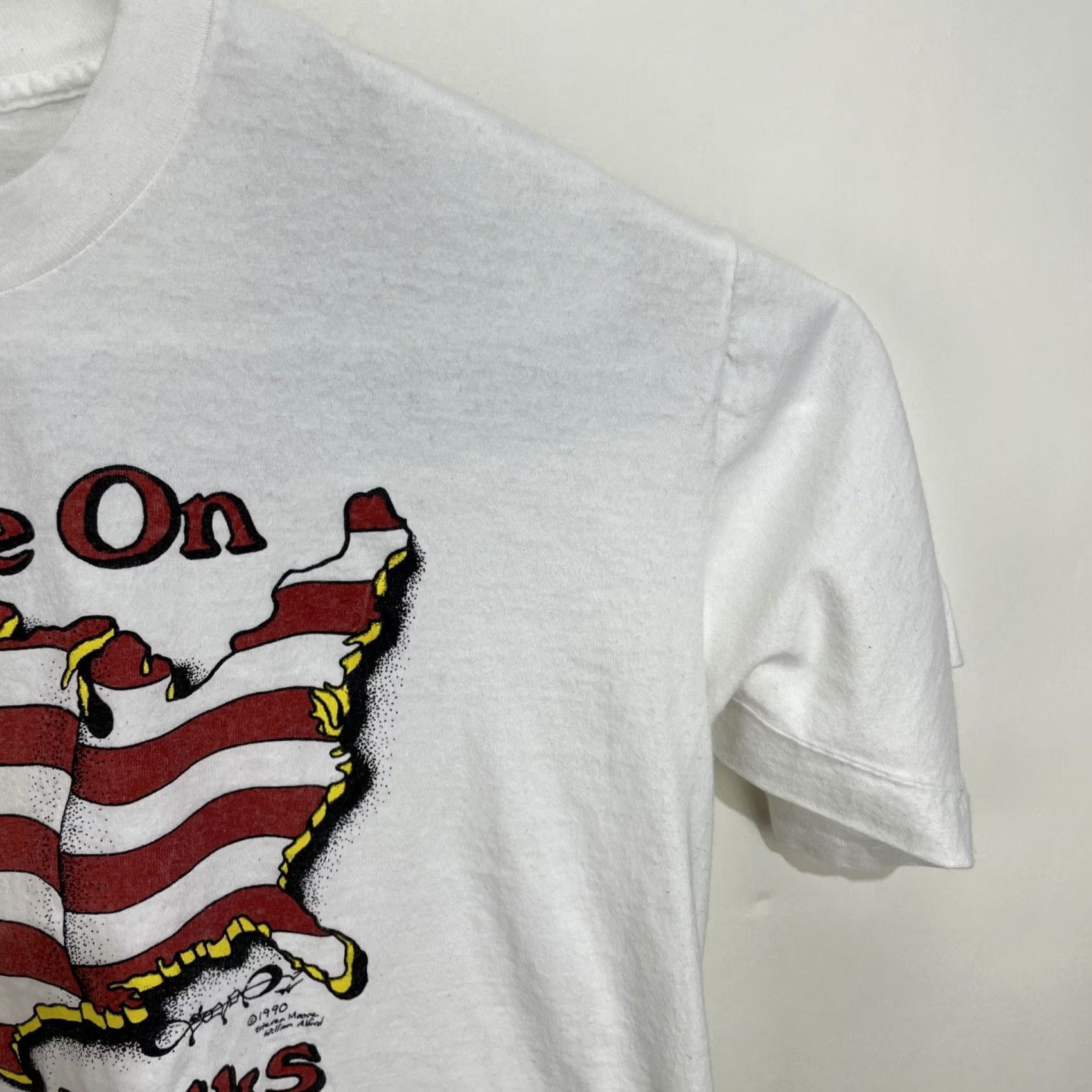 Vintage VINTAGE Desert Storm T Shirt 90s Center Cut White Cotton XL USA Military Logo 1990s Mens Short Sleeve Crew Neck Graphic Print Storm Size US XL / EU 56 / 4 - 6 Thumbnail