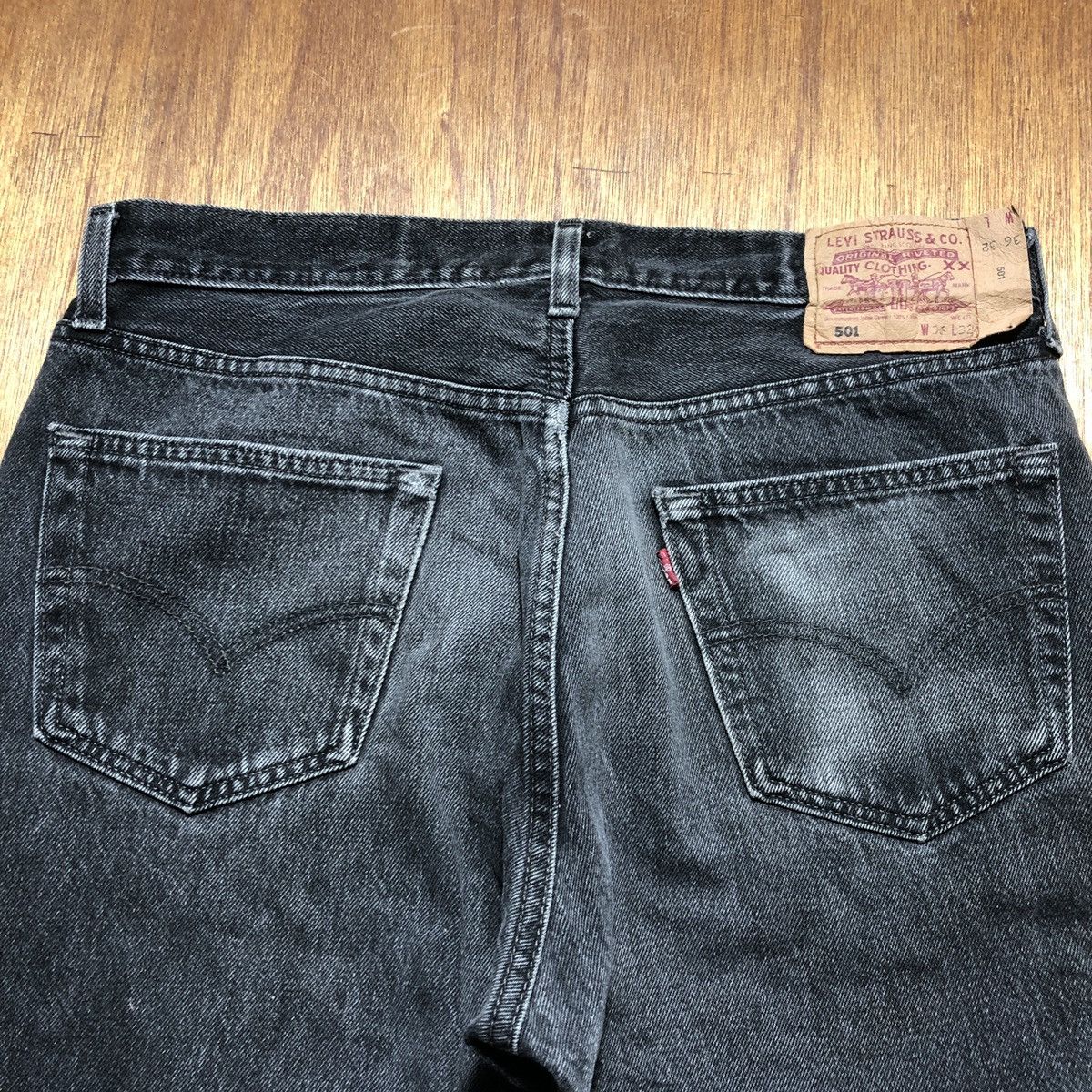 Levi's Vintage Levis 501 Super Black 1995 Size US 36 / EU 52 - 16 Thumbnail