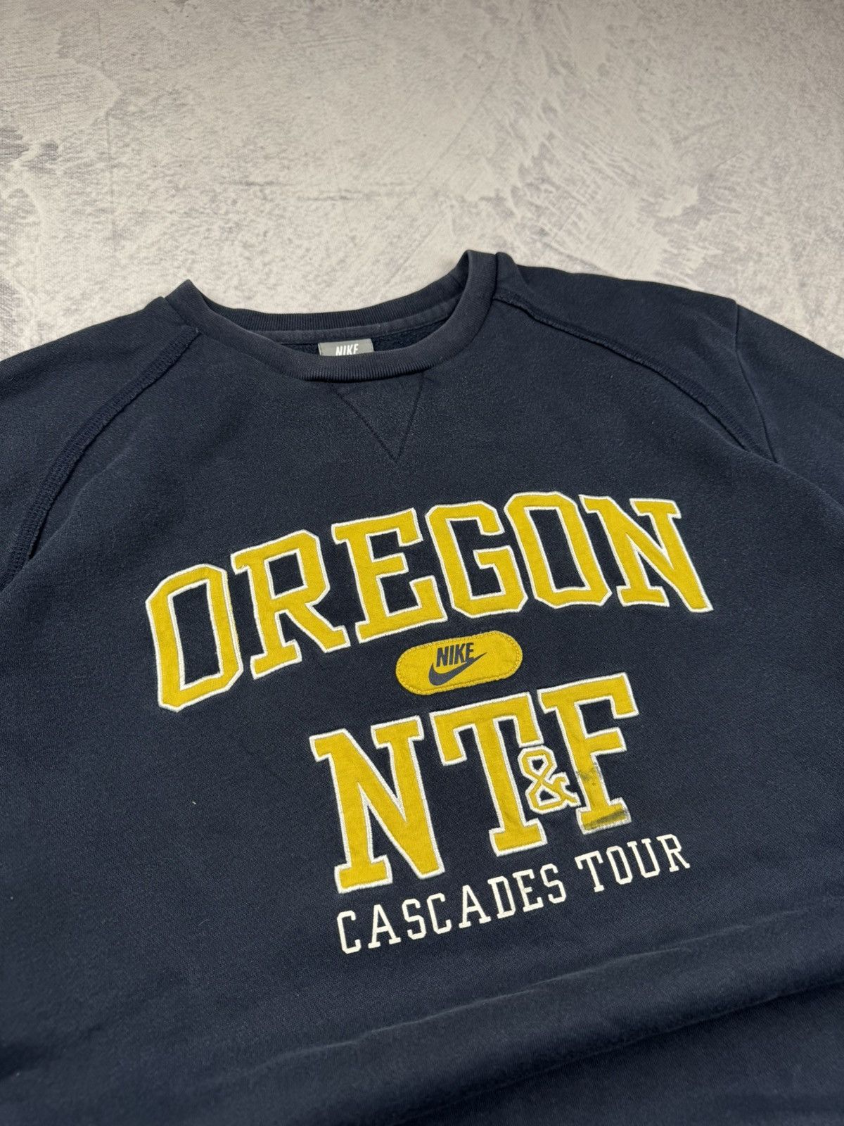 Nike × Vintage NIKE VINTAGE CENTER LOGO OVERSIZE BOXY SWEATSHIRT Size US XL / EU 56 / 4 - 3 Thumbnail