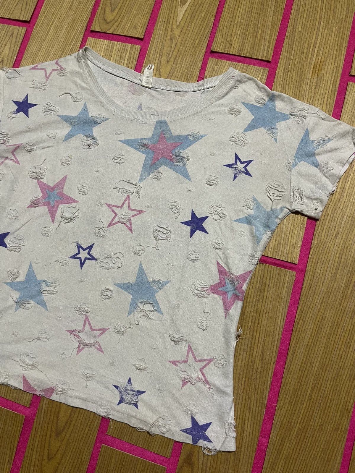 If Six Was Nine ifsixwasnine Y2K short sleeve t-shirt with torn star pattern Size M / US 6-8 / IT 42-44 - 2 Thumbnail