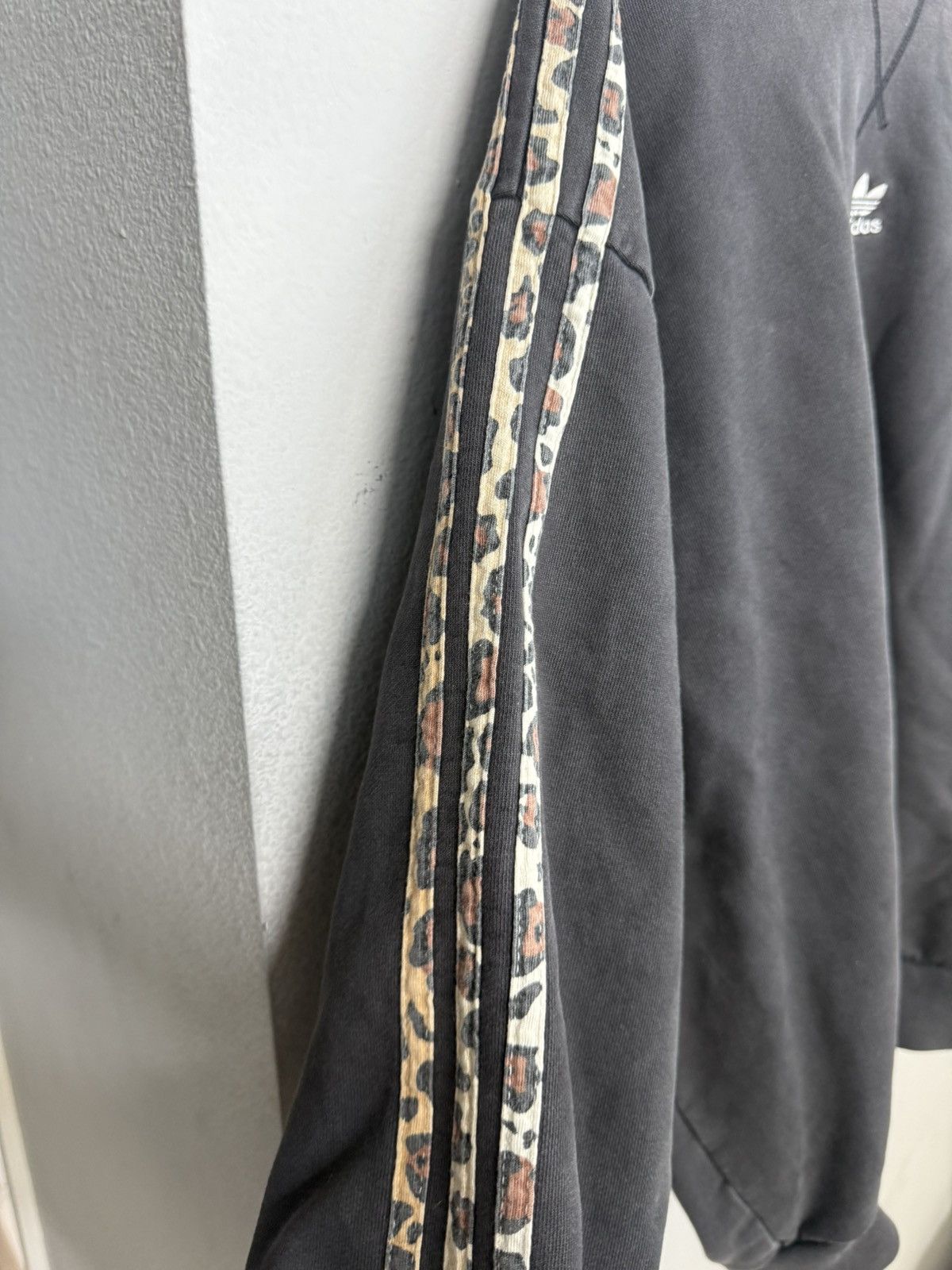Adidas Faded Y2K Crazy adidas Boxy cut Crewneck Size US L / EU 52-54 / 3 - 5 Thumbnail