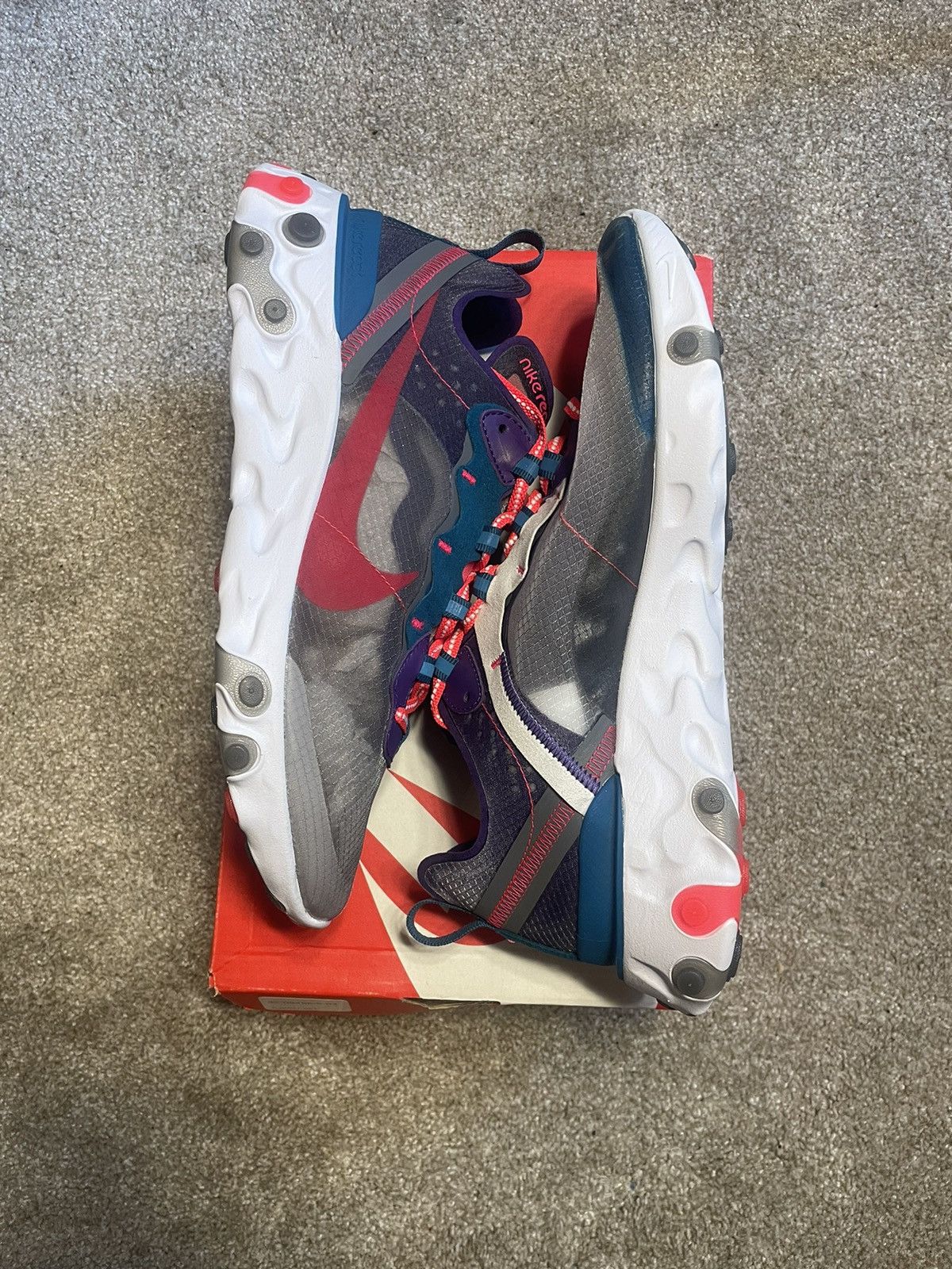 Nike Nike React Element 87 “Red Orbit” Size US 9.5 / EU 42-43 - 3 Thumbnail