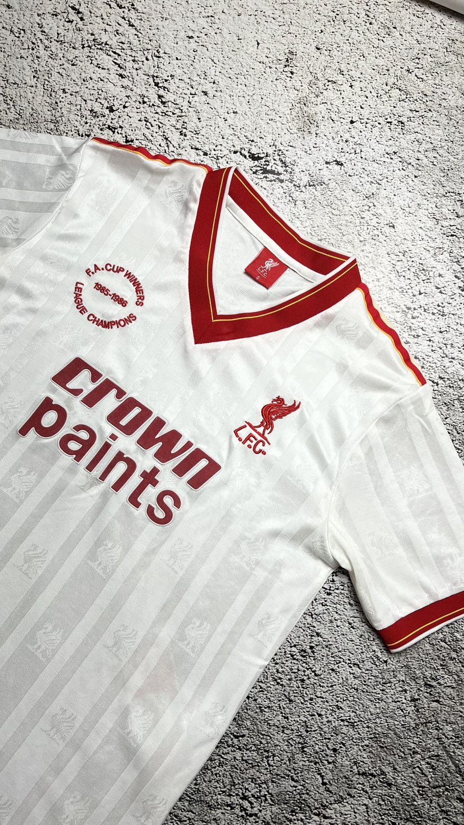 Other 1985-1986 Liverpool official merchandise FA Cup jersey Size US S / EU 44-46 / 1 - 1 Thumbnail