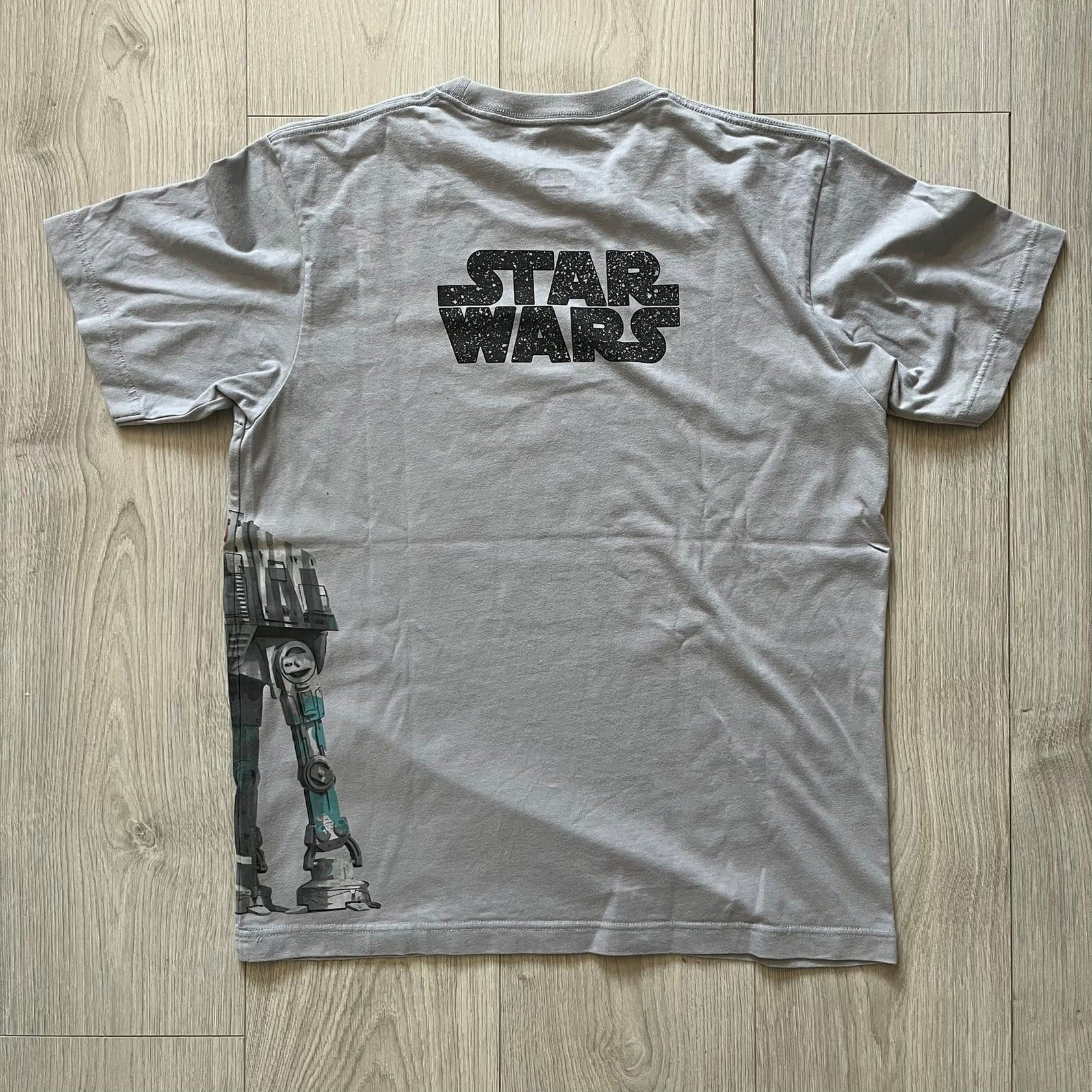 Uniqlo Star Wars AT-AT Uniqlo Tee Size US S / EU 44-46 / 1 - 2 Thumbnail