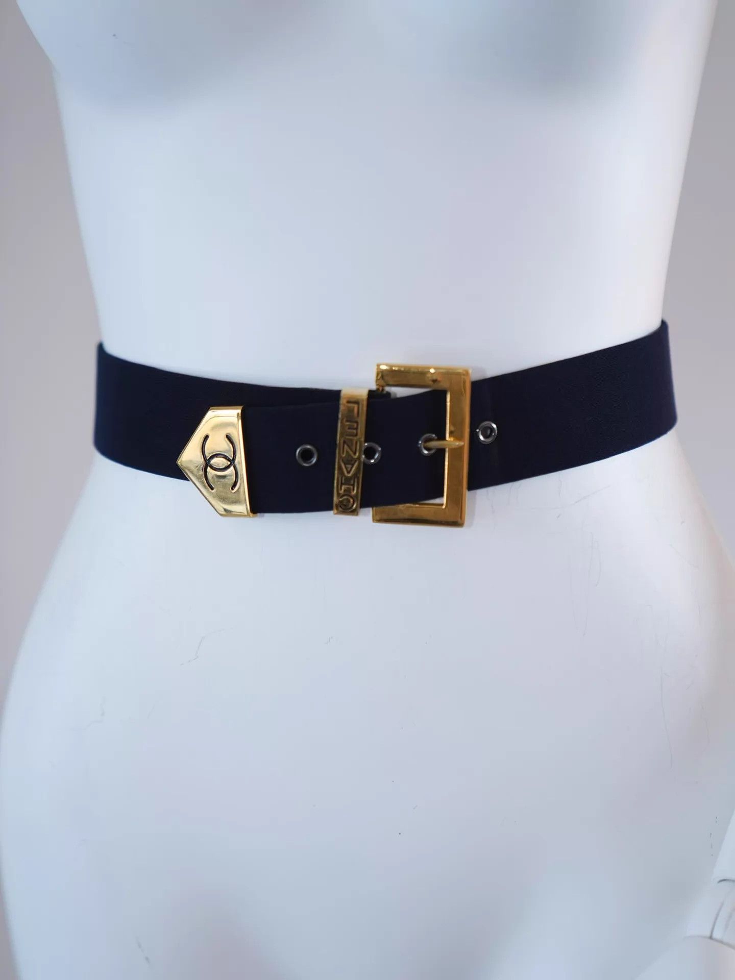 Chanel Chanel Vintage Navy CC Buckle Belt 3.6cm XS Size ONE SIZE - 1 Thumbnail