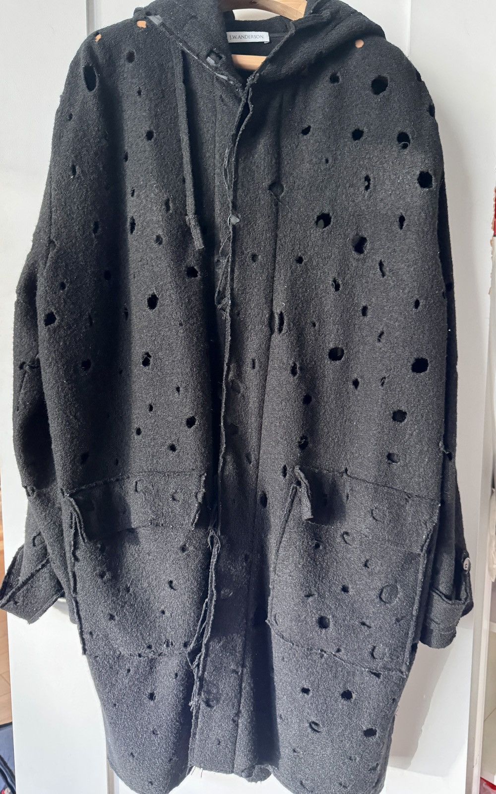 JW Anderson Wool cutout coat Size US S / EU 44-46 / 1 - 1 Thumbnail