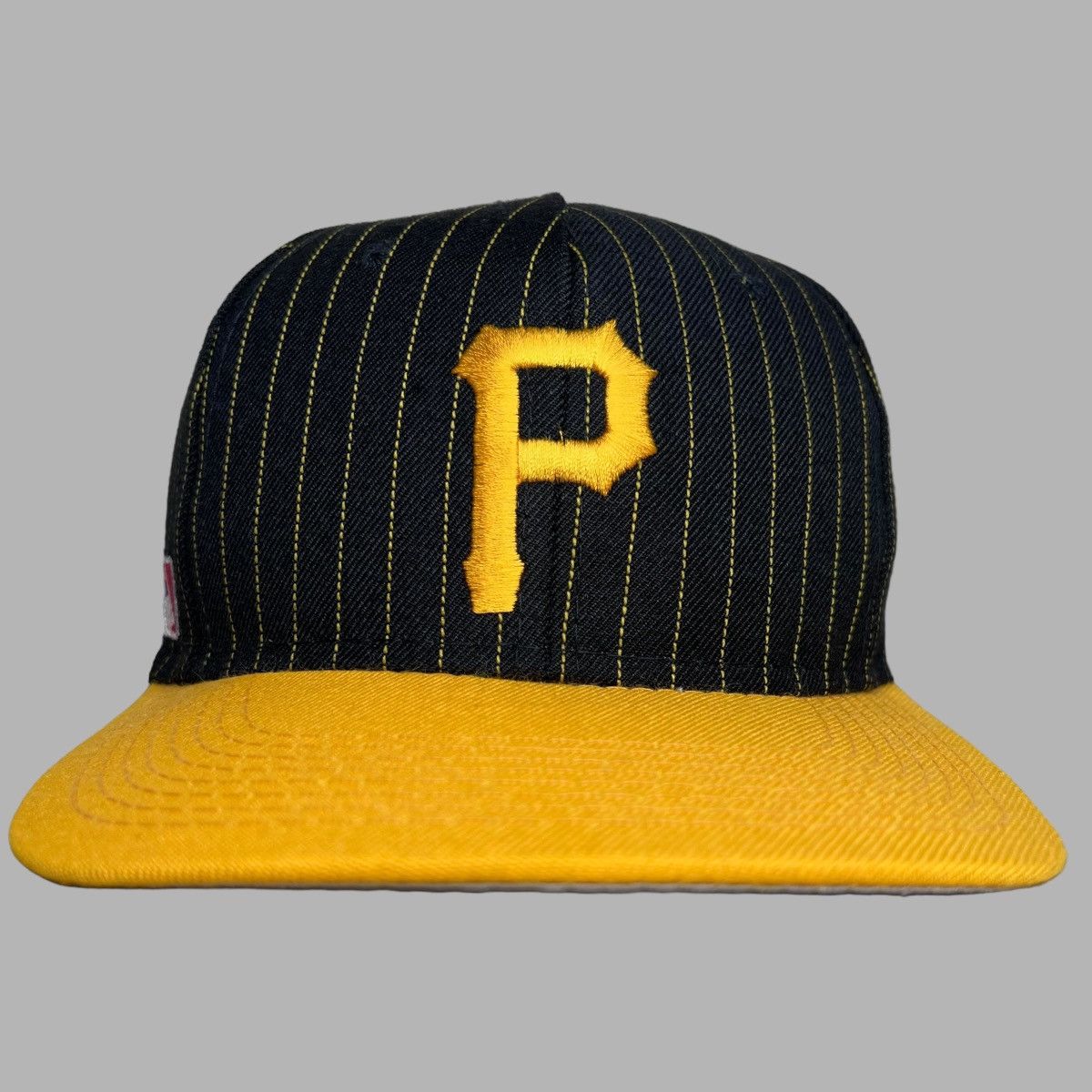 image of VTG 90's Mlb Pittsburgh Pirates Plain Logo Sports Specialties in Black, Men's