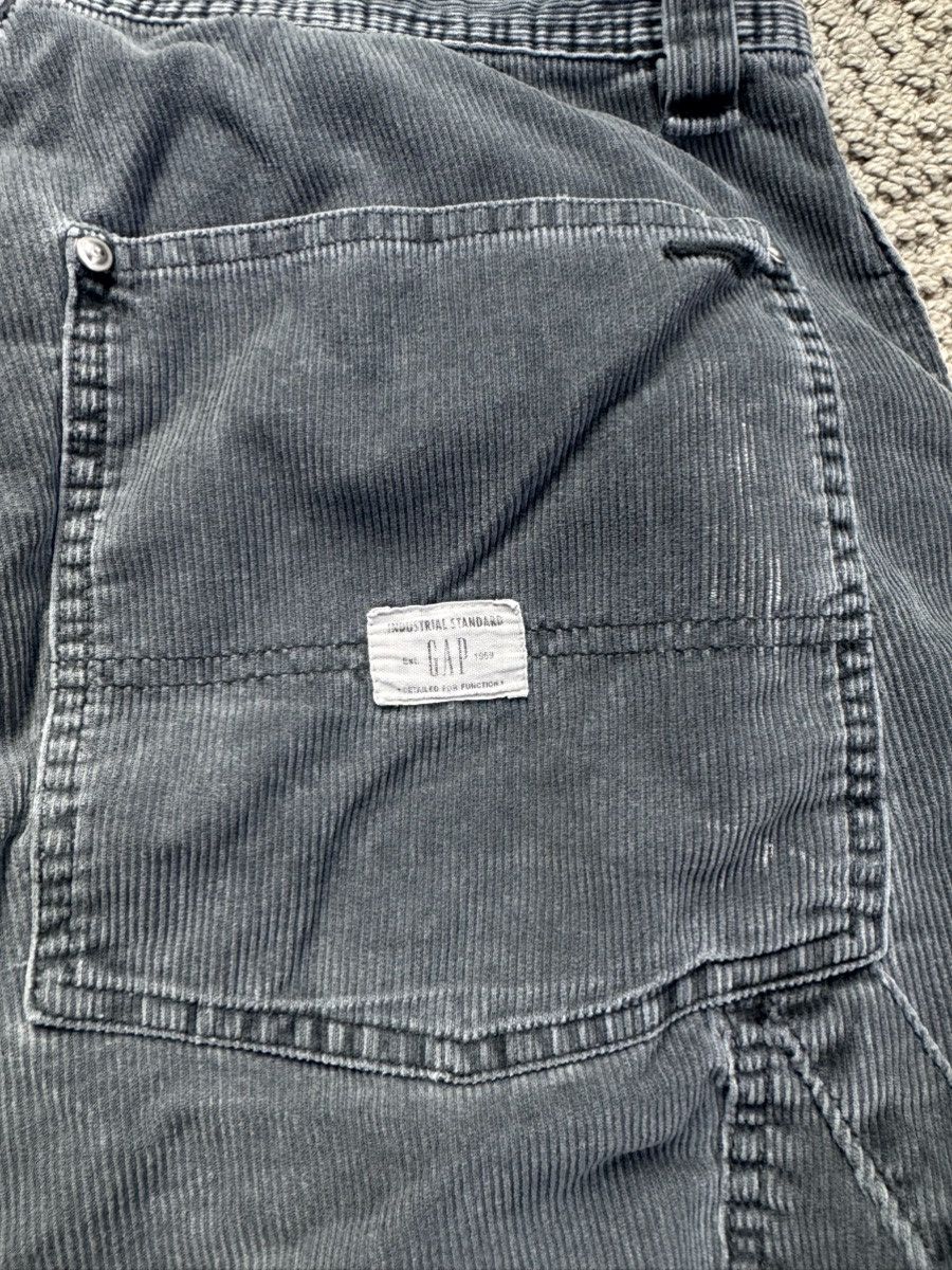 Gap Vintage Gap Corduroy Carpenter Shorts Size US 34 / EU 50 - 4 Thumbnail