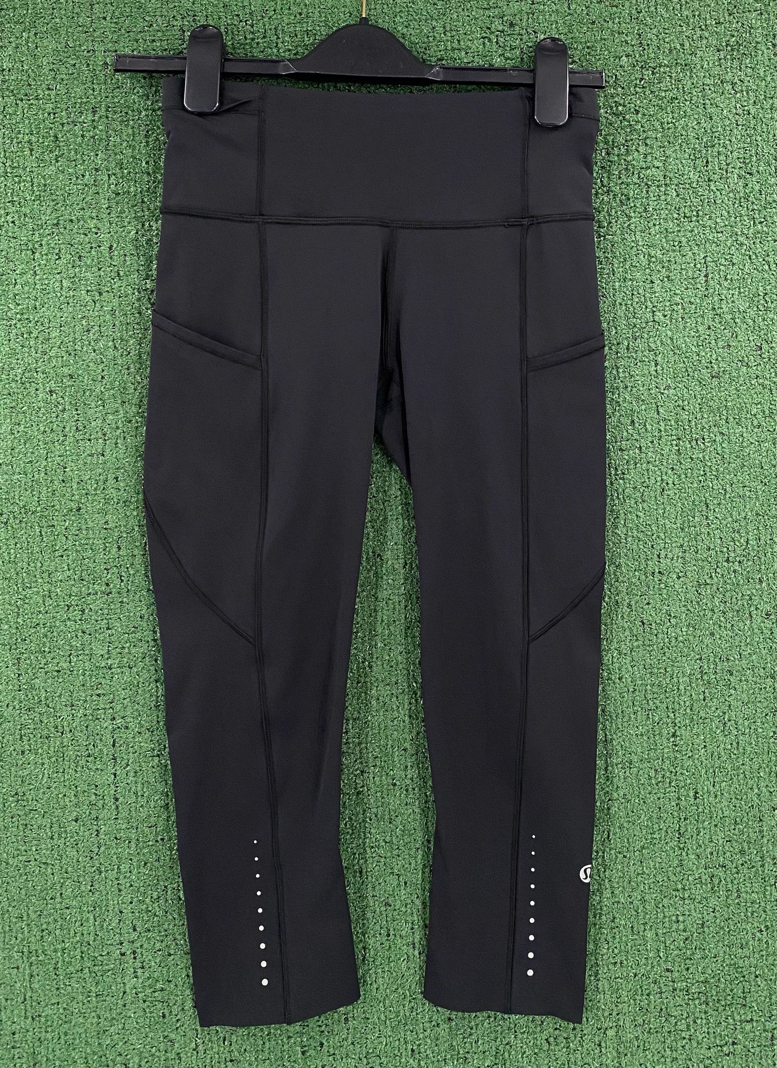 Lululemon Lululemon Fast & Free Crop Leggings W/ Pockets Black Size 4 Size 26" / US 2 / IT 38 - 1 Thumbnail
