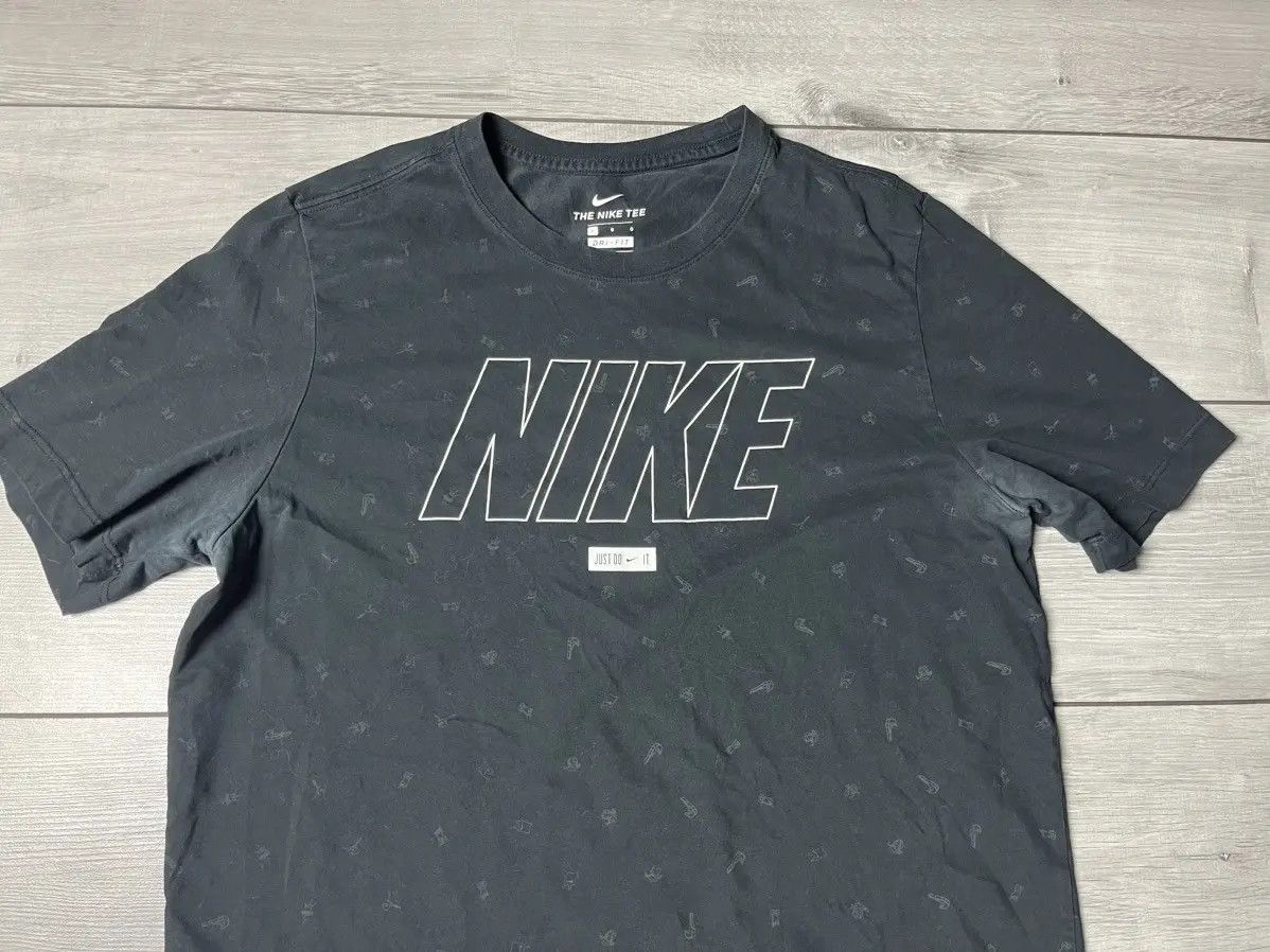 Nike Nike T-shirt box logo multi logo size Large Size US L / EU 52-54 / 3 - 3 Thumbnail