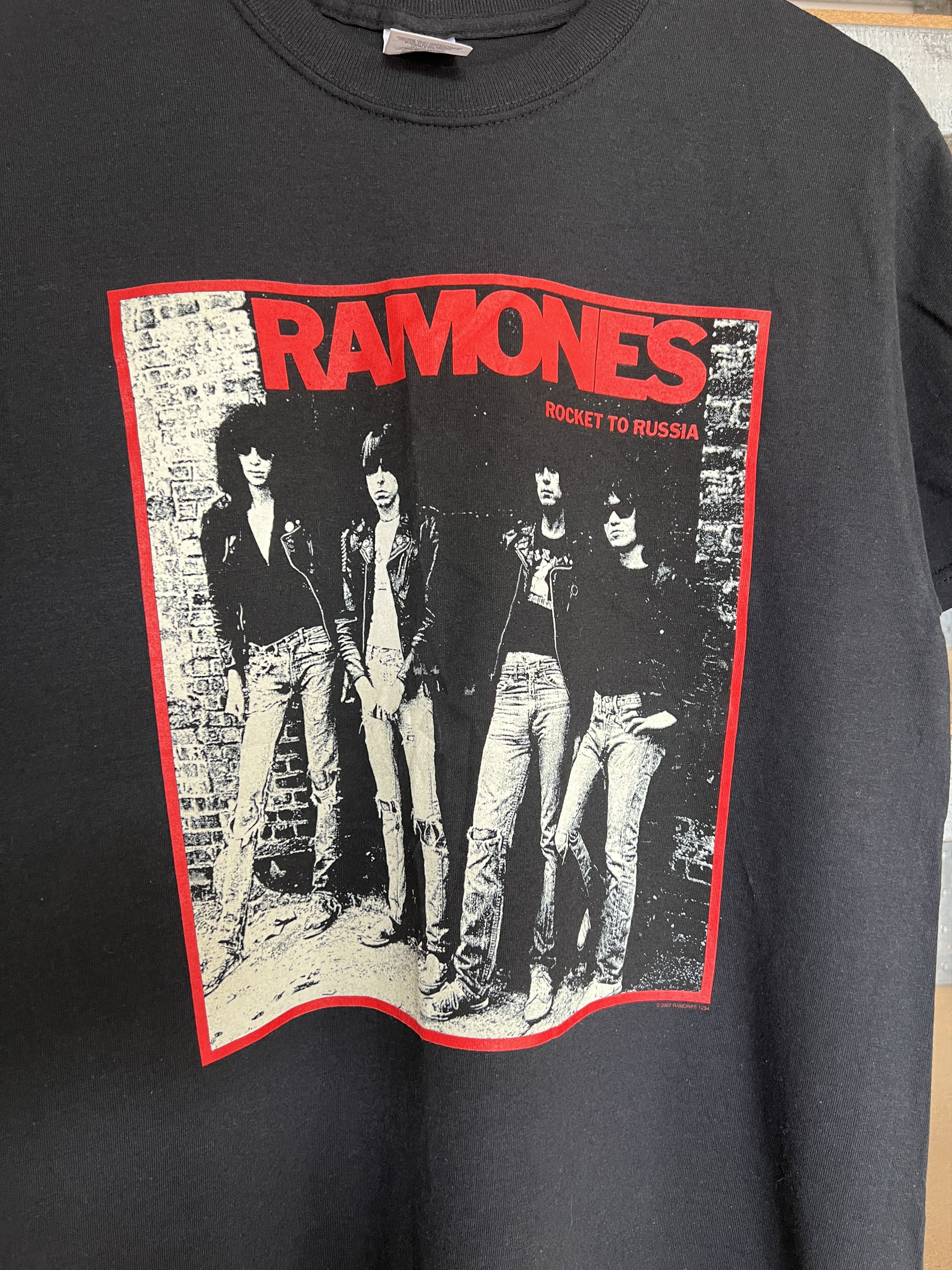 Band Tees Vintage 2007 Ramones Rockets To russia Rock Band T-shirt Size US M / EU 48-50 / 2 - 4 Thumbnail
