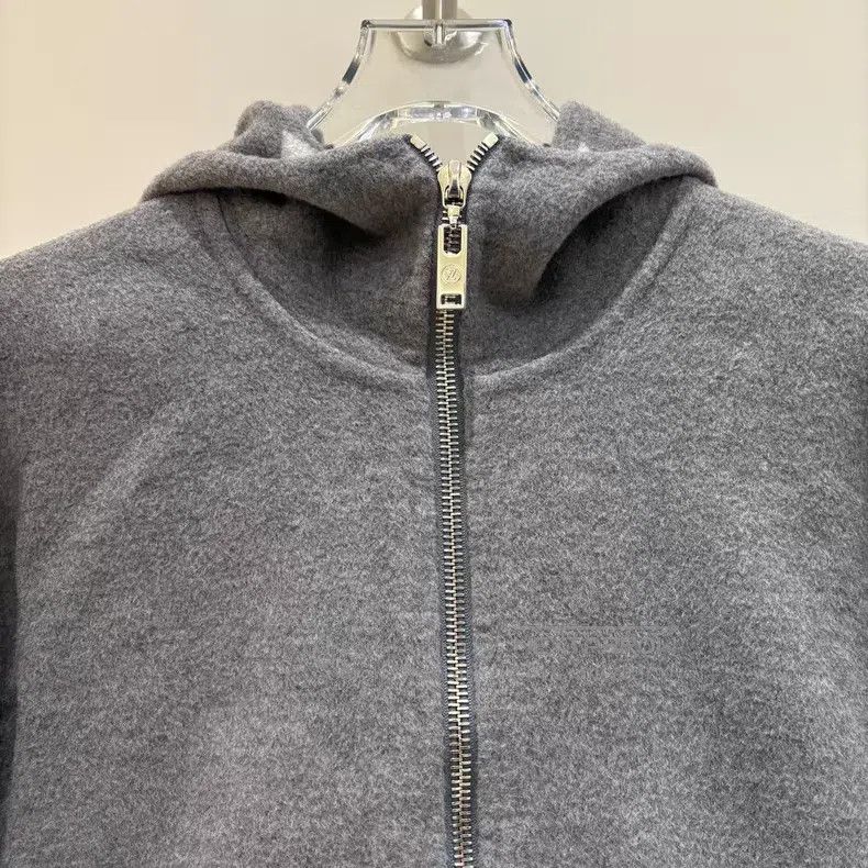 Louis Vuitton Louis Vuitton 21fw Half Zip Inside Full Logo Patchwork Hoo Size XS / US 0-2 / IT 36-38 - 3 Thumbnail