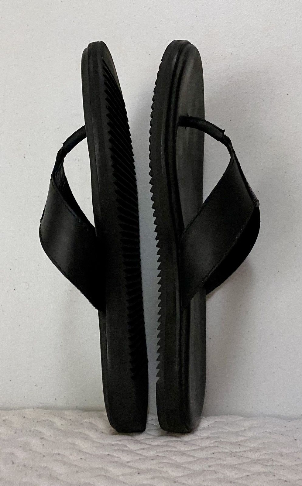 Allen Edmonds Allen Edmonds Black Leather Oscar Thong Sandals 11 D VGC Size US 11 / EU 44 - 7 Thumbnail