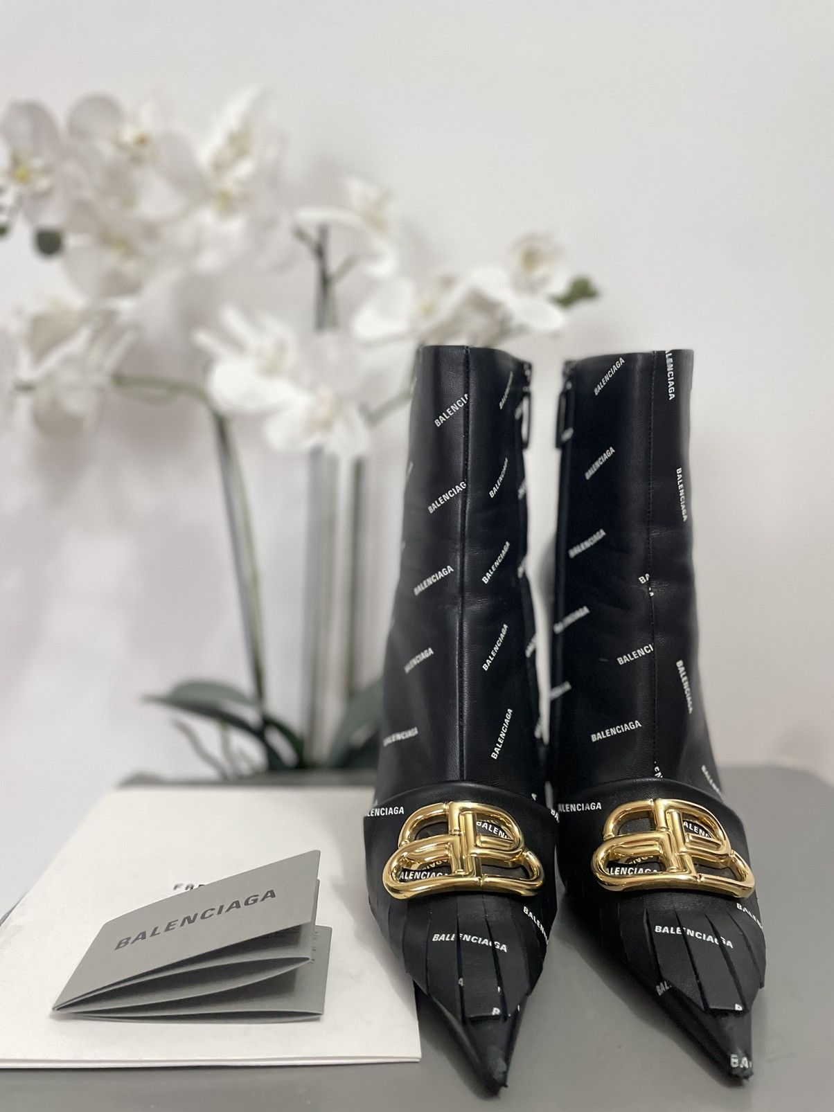 Balenciaga Balenciaga slash logo Size US 8.5 / IT 38.5 - 1 Thumbnail