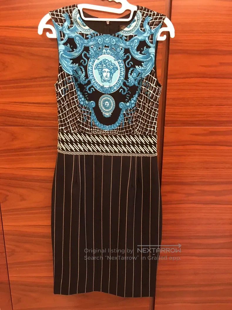 Versace Versace dress Size S / US 4 / IT 40 - 1 Thumbnail