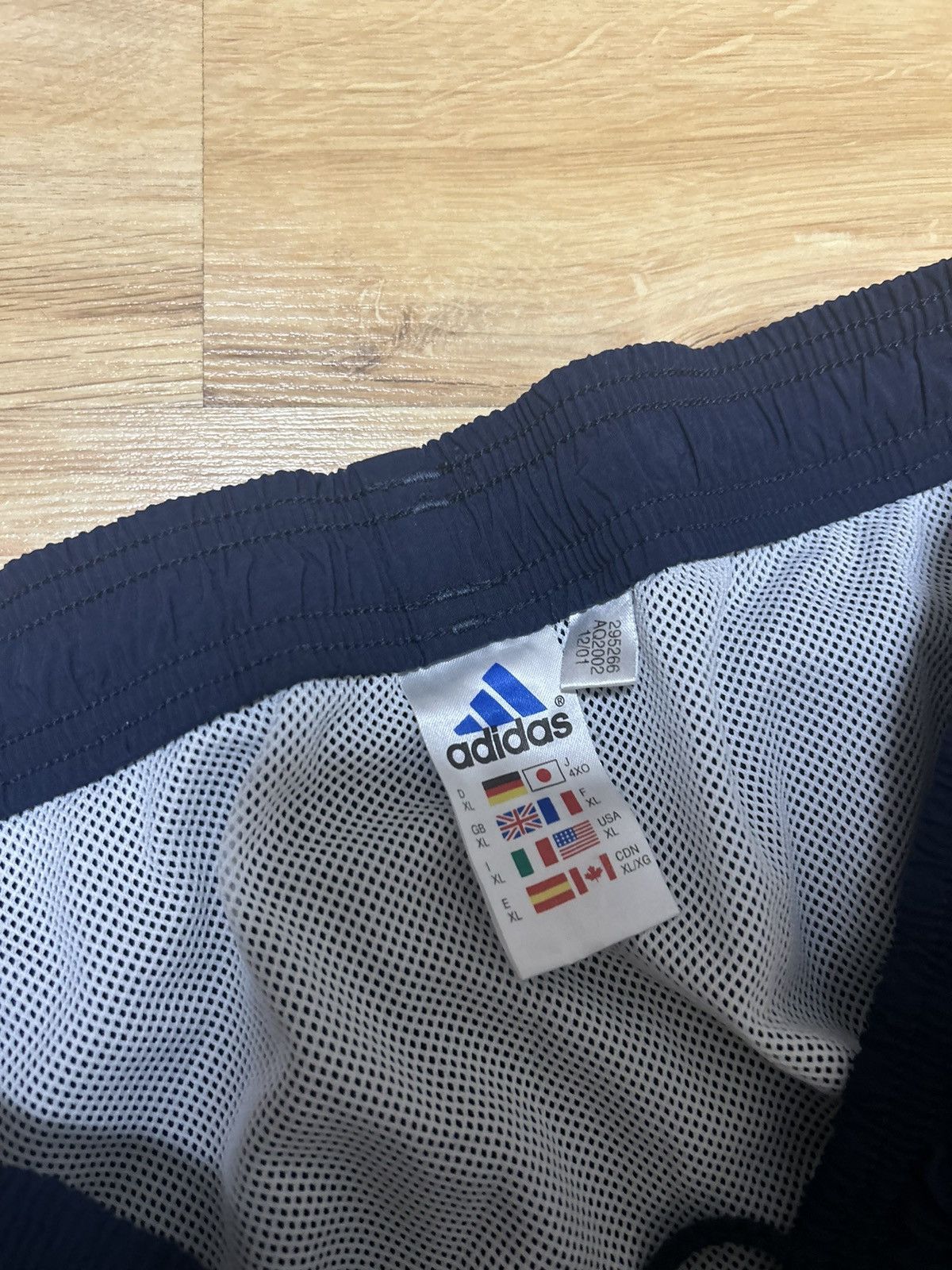 Adidas × Lacoste × Nike Vintage 90s adidas nylon shorts Size US 38 / EU 54 - 3 Thumbnail