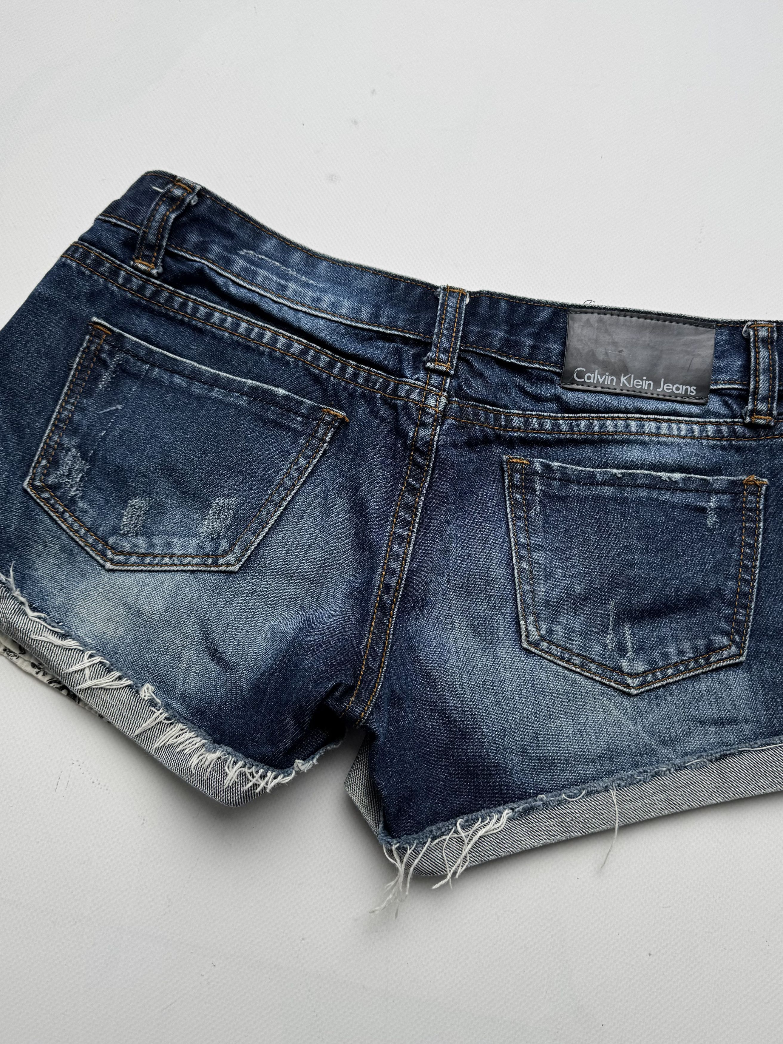 Vintage Y2K Women's Denim Shorts Distressed Cuffed Blue Low Rise E2 Size 27" / US 4 / IT 40 - 5 Thumbnail