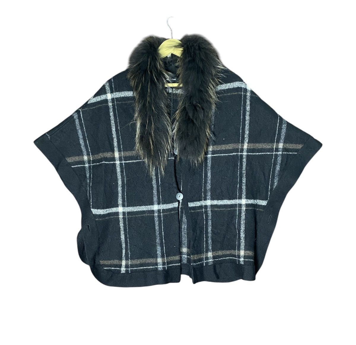 Comme Ca Ism × Japanese Brand Vintage Comme Ca Du Mode Fur Poncho Shawl Cape Size ONE SIZE - 1 Thumbnail