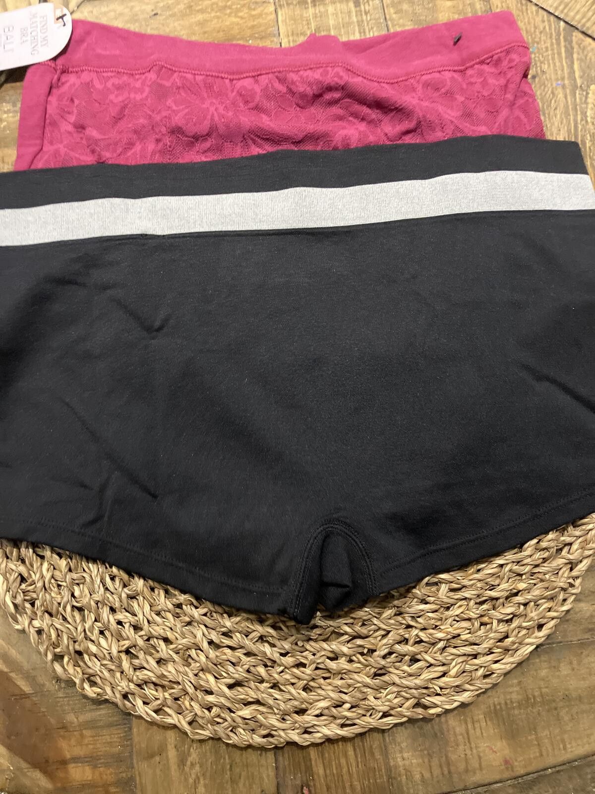 Balenciaga NWT Bundle of 3 (2) Bali (1) Ralph Lauren Size ONE SIZE - 7 Thumbnail