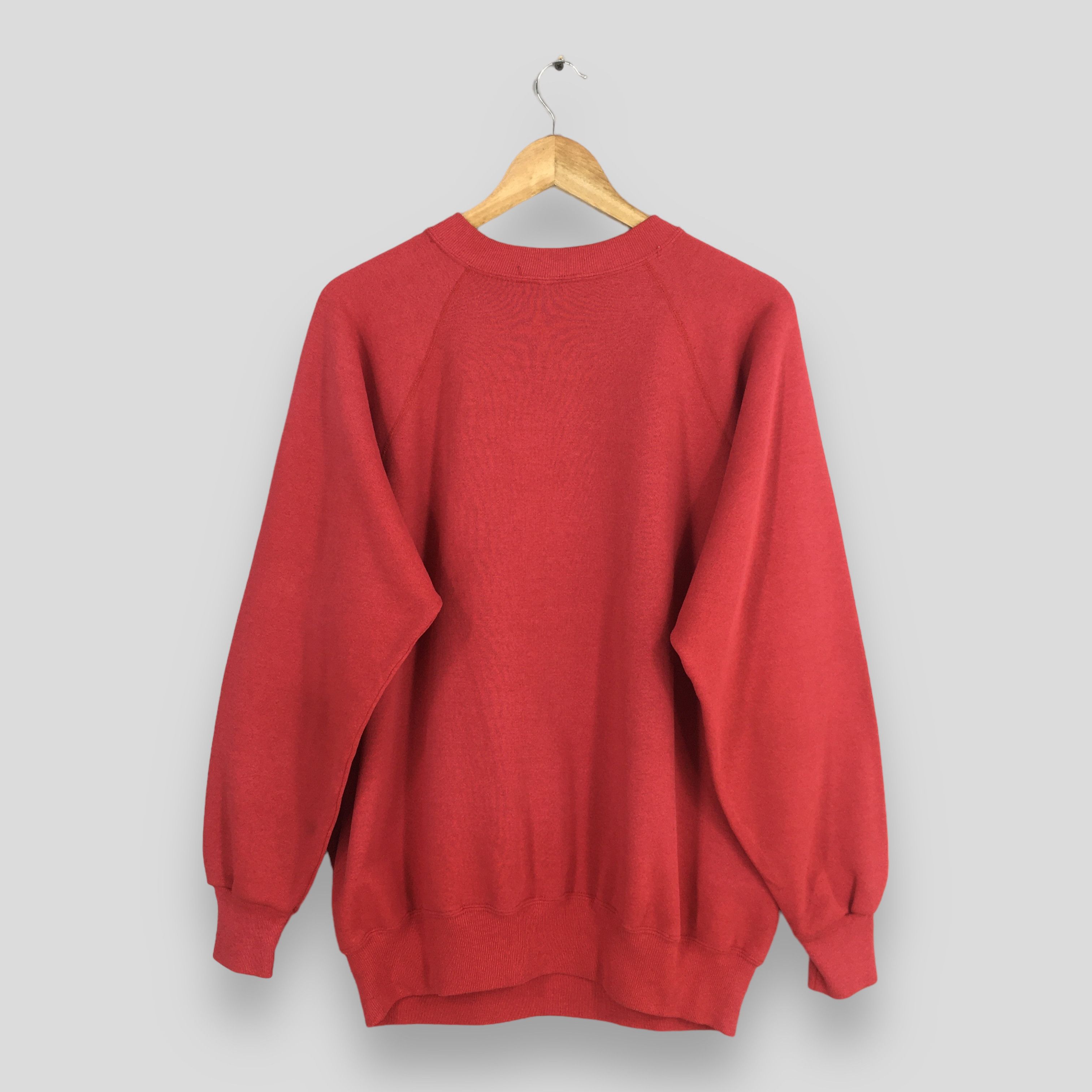 Other Vintage 90s University Of Wisconsin Red Sweatshirt XLarge Size US XL / EU 56 / 4 - 7 Thumbnail