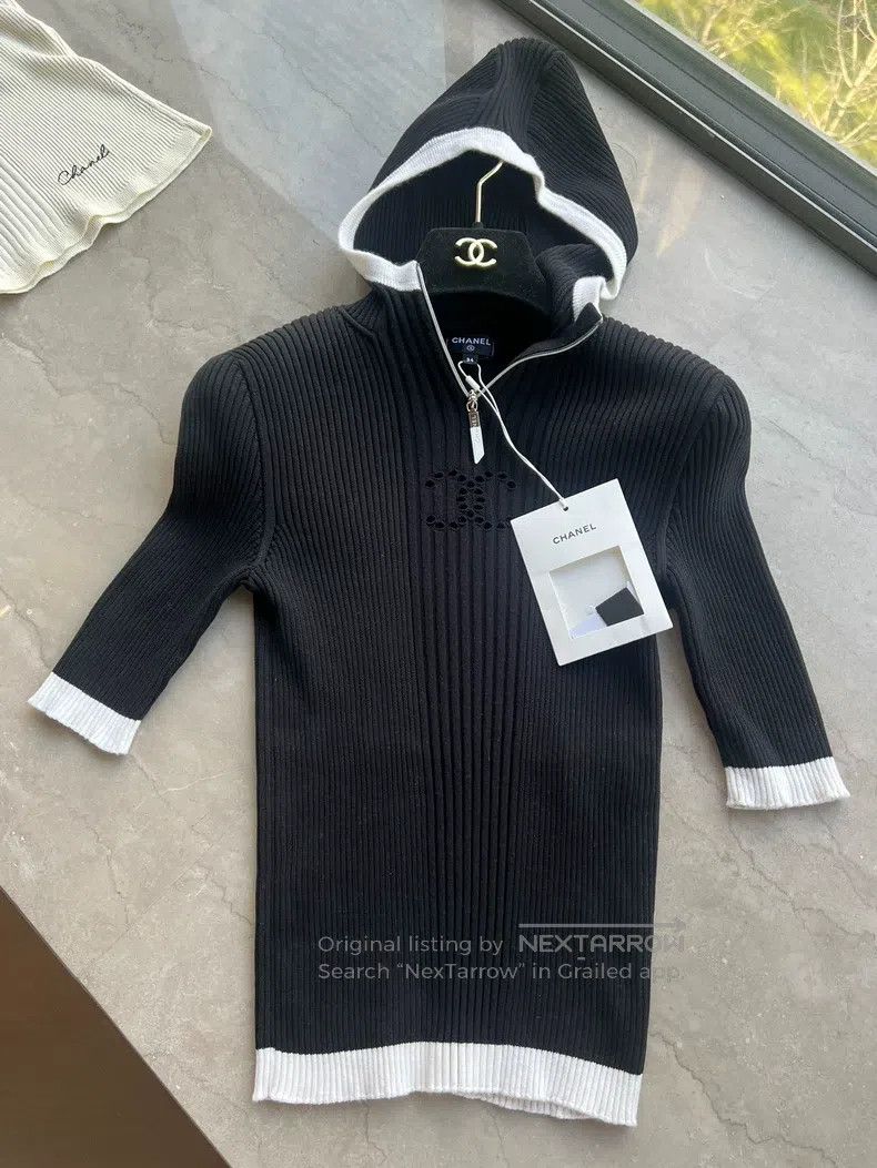 Chanel Chanel 25c hat T-shirt Size XXS / US 00 / IT 34 - 1 Thumbnail