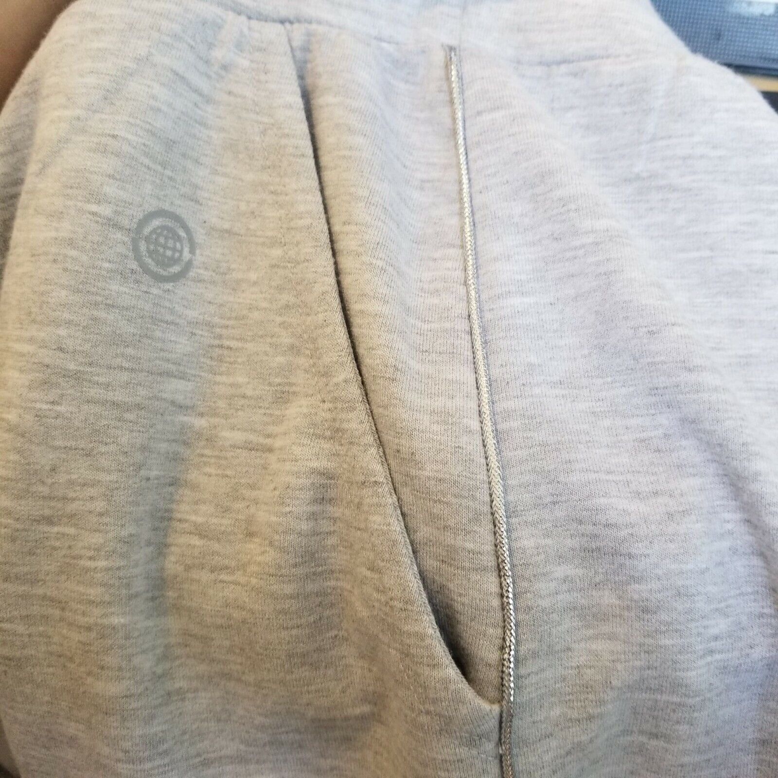 Other ❤️❤️❤️Max Studio Women shimmer jogger Sz S gray very soft p Size 28" / US 6 / IT 42 - 5 Thumbnail