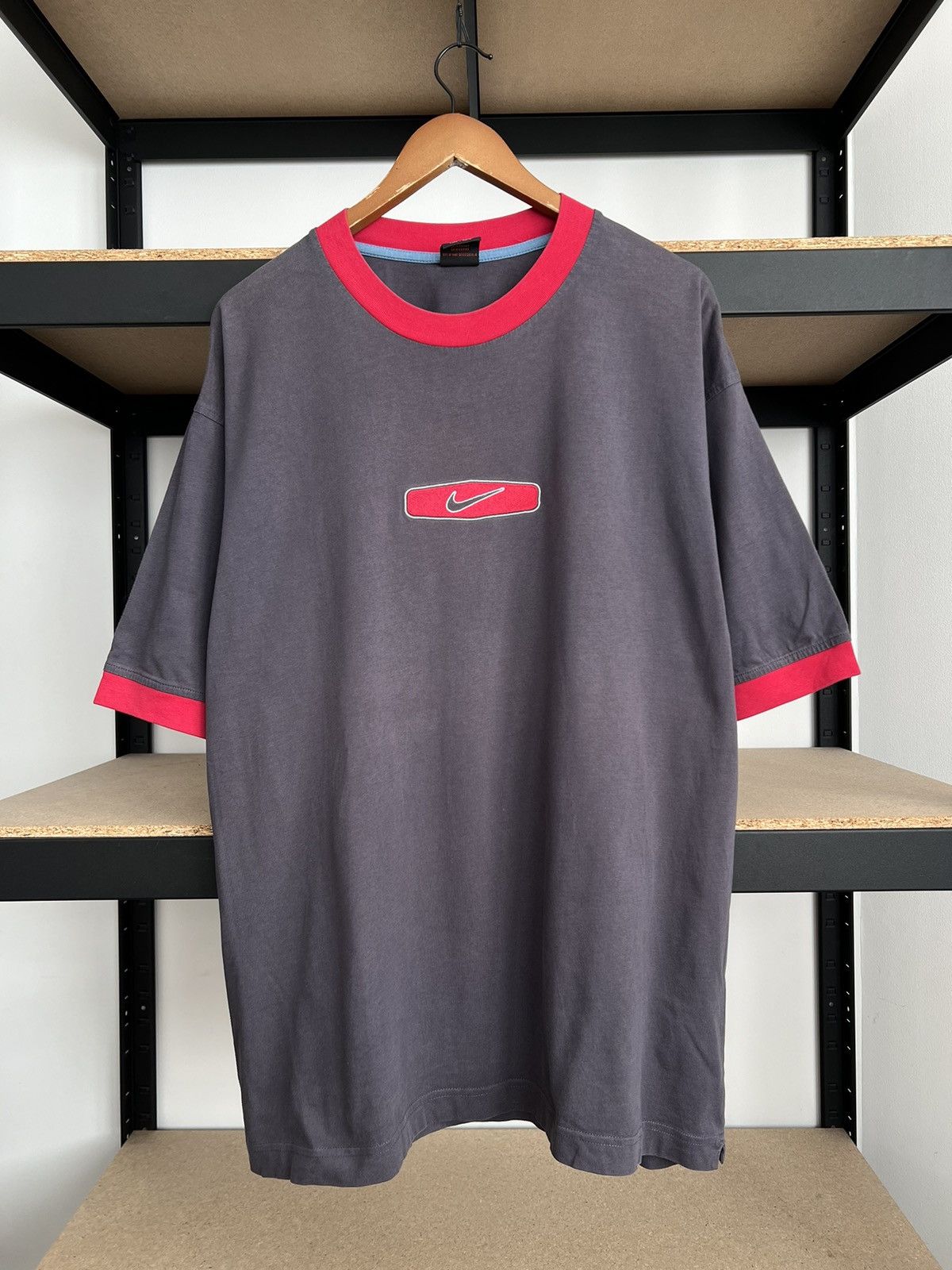 Nike Vintage 90s Nike Embroidered Logo T-shirt Size US XL / EU 56 / 4 - 1 Thumbnail