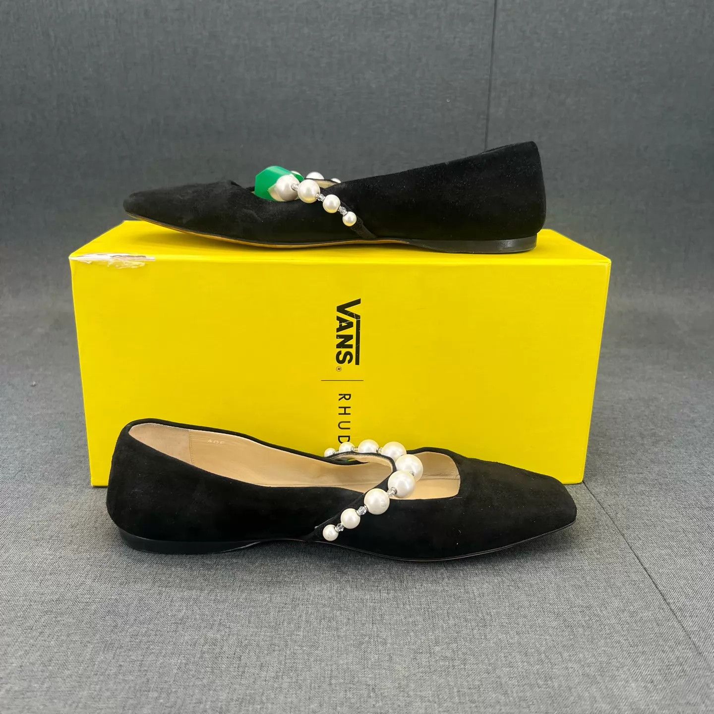 Jimmy Choo women's Jimmy Choo Black Pearl Flats 38 with box like new Size US 7.5 / IT 37.5 - 3 Thumbnail