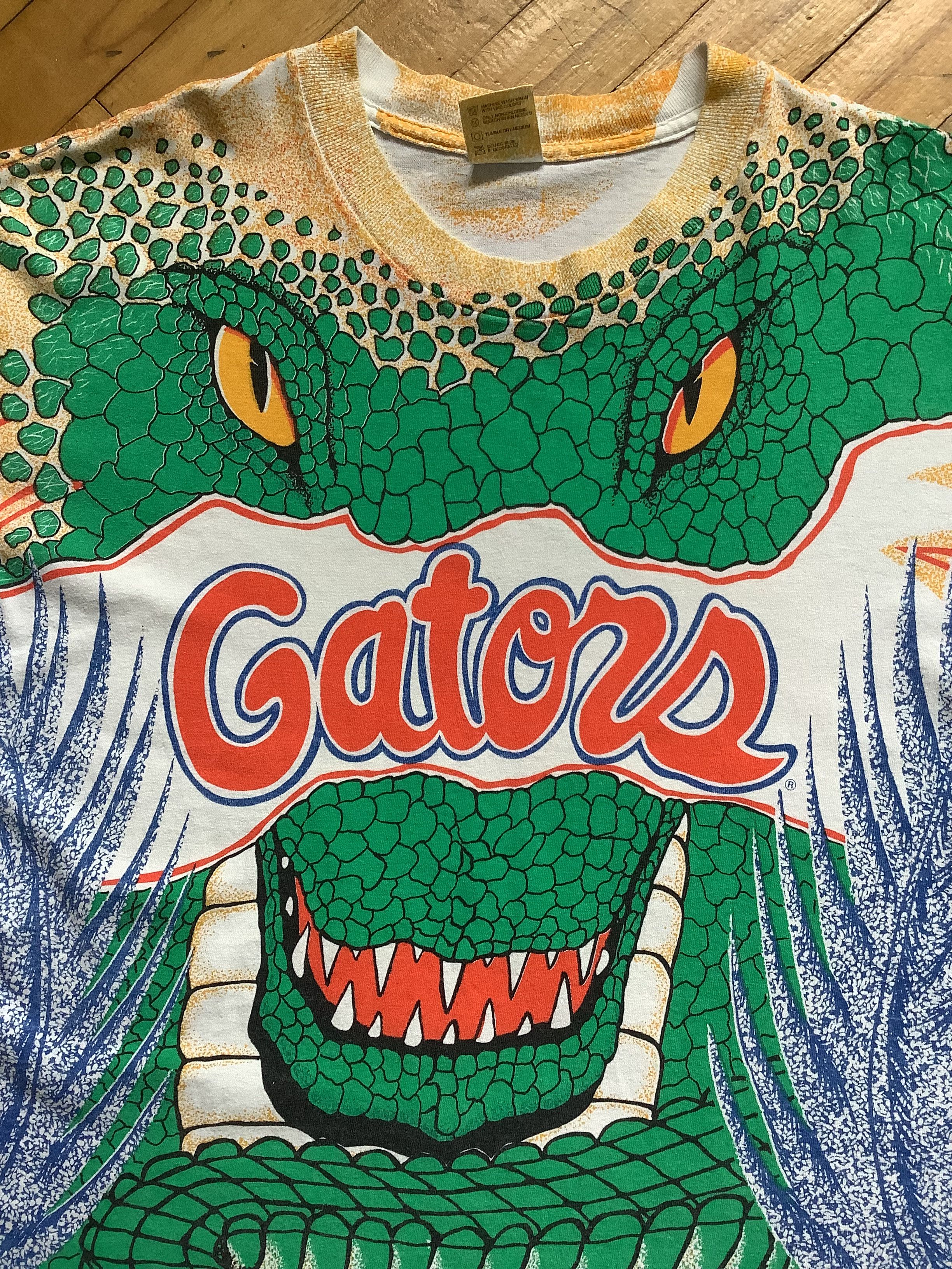 NCAA Rare 90s University of Florida Gators All Over Print T-Shirt Size US XL / EU 56 / 4 - 4 Thumbnail