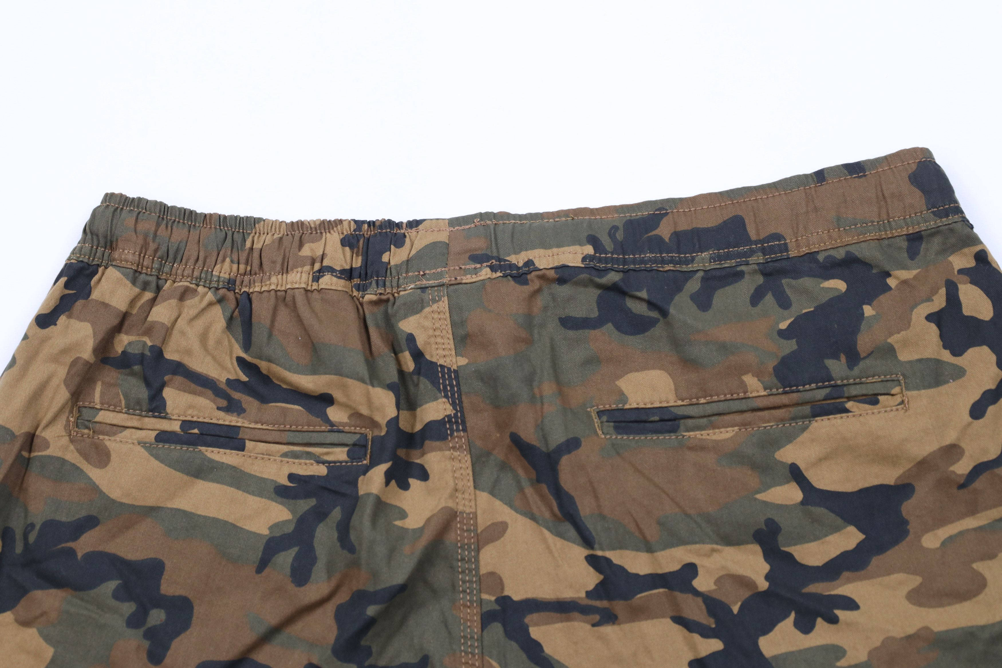 Crooks & Castles × Vintage Vintage Crooks & Castles Out Above Knee Camouflage Shorts Size US 36 / EU 52 - 9 Thumbnail