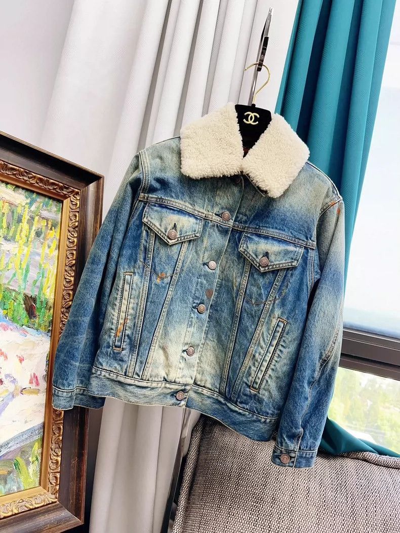 Gucci Denim Jacket with Shearling Collar-2506