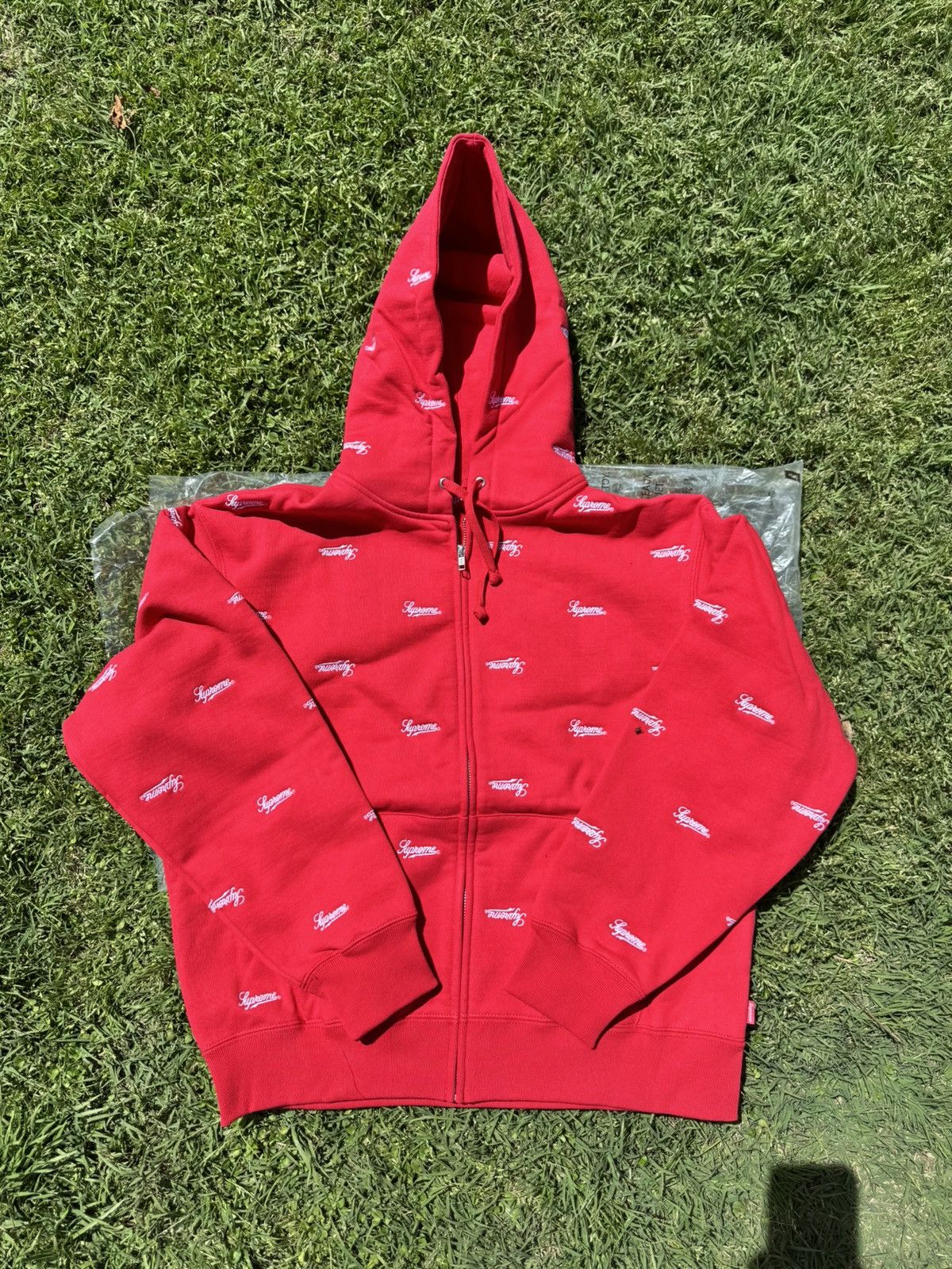 Supreme Supreme Repeat Script Zip Up Hooded Sweatshirt Size US S / EU 44-46 / 1 - 1 Thumbnail