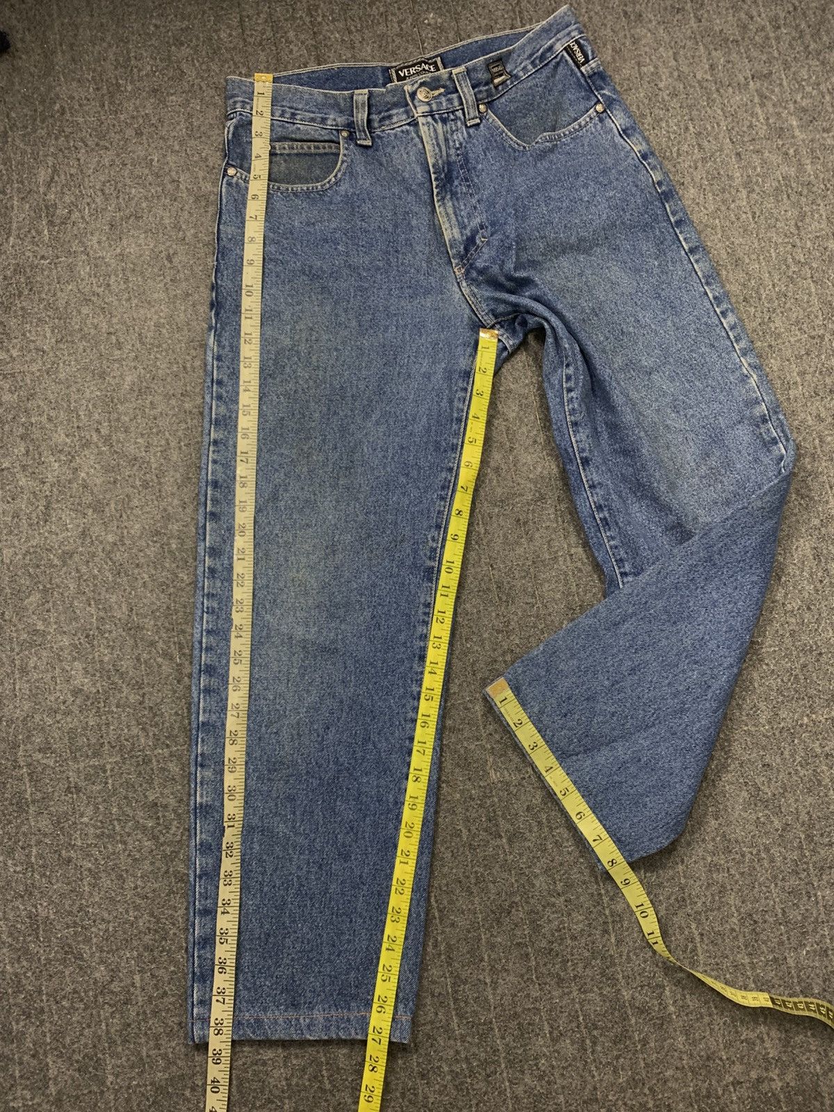 Versace Jeans Couture 90s Versace Jean Couture Relaxed Denim Jeans Size 30" / US 8 / IT 44 - 14 Thumbnail