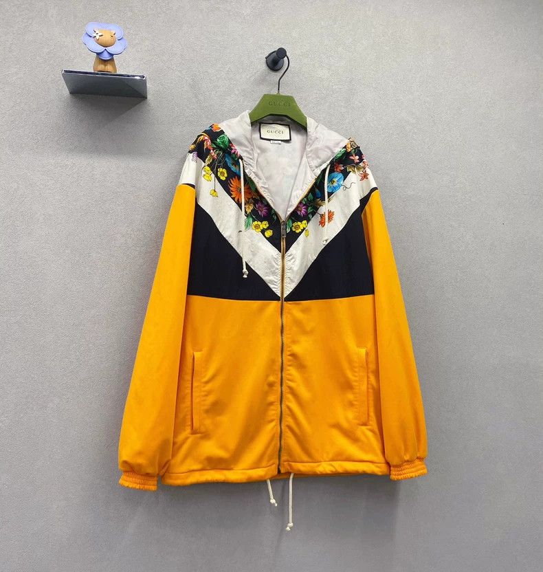 Gucci Gucci Floral geometric white stripe yellow coat 2502-Nextar Size US S / EU 44-46 / 1 - 3 Thumbnail