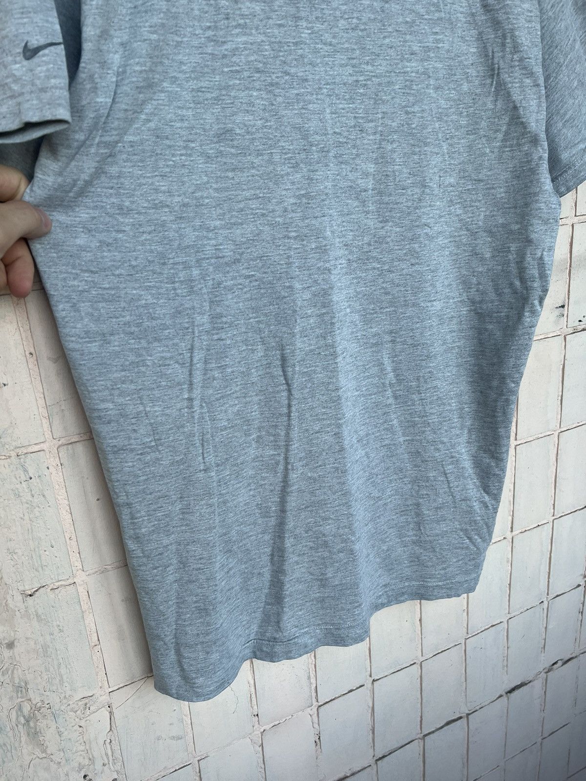 Nike Vintage Nike T Shirt Big Logo Swoosh Y2K Size US M / EU 48-50 / 2 - 21 Thumbnail