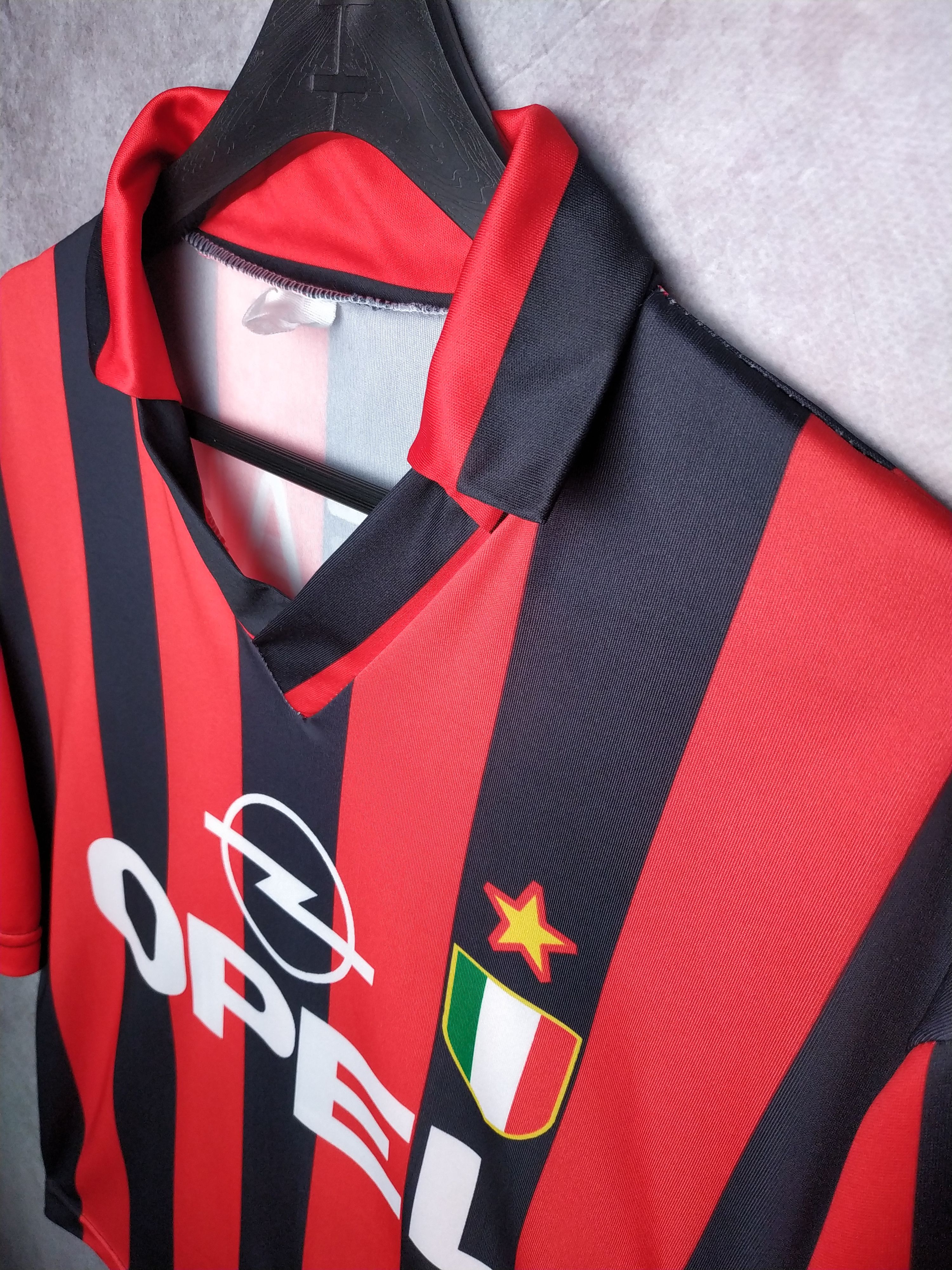 Vintage Weah AC Milan football soccer jersey Size US S / EU 44-46 / 1 - 6 Thumbnail