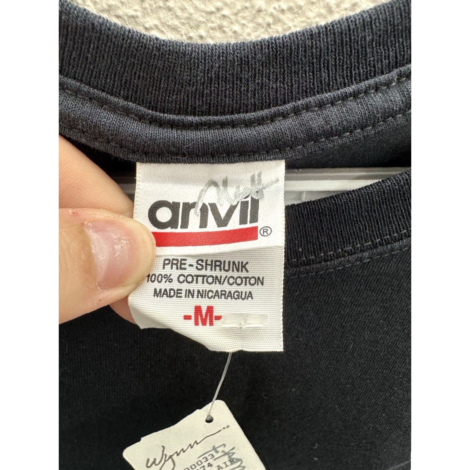 Anvil VINTAGE Anvil TShirt Short Sleeve Shirt Black 2009 Garth Brooks Wynn Vegas Signed Medium Mens Size US M / EU 48-50 / 2 - 4 Thumbnail