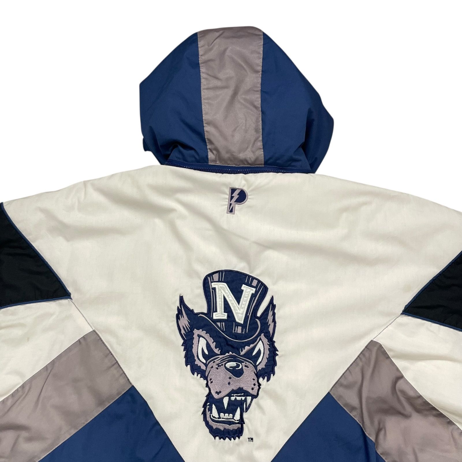 NCAA VTG 90s NCAA NEVADA WOLFPACK PRO PLAYER HOODED PUFFER JACKET Size US XL / EU 56 / 4 - 3 Thumbnail