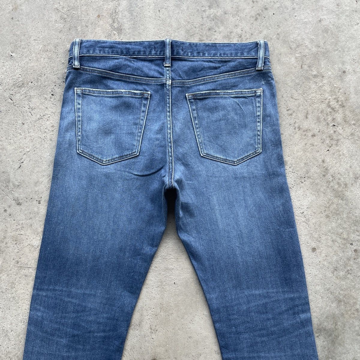 Japanese Brand Vintage Distressed Japanese Faded Denim Jeans Pants W33 Size US 33 - 9 Thumbnail