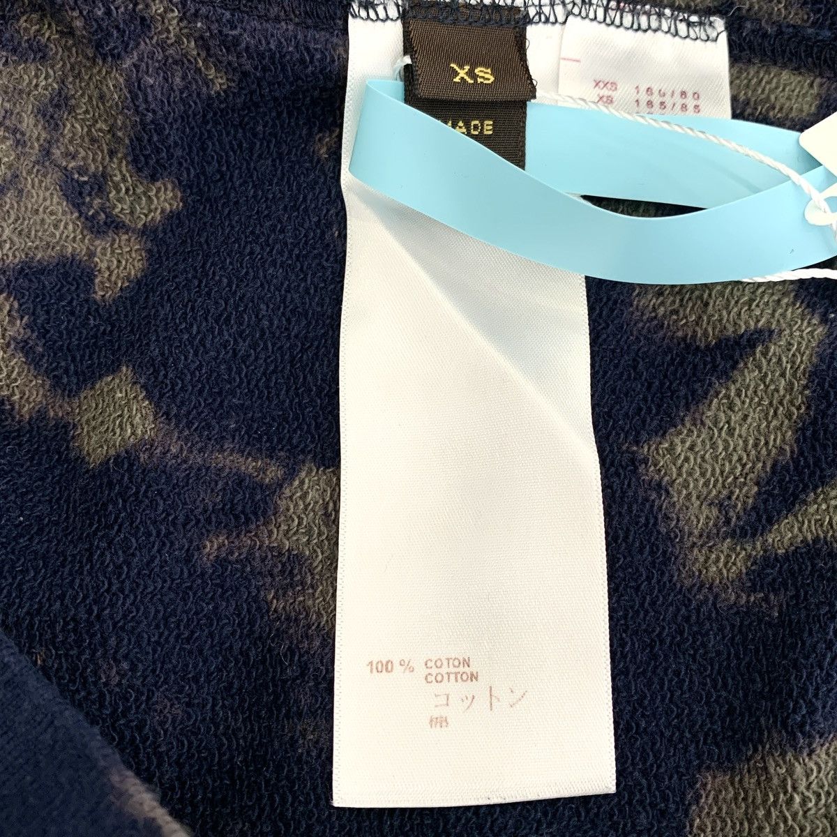 Louis Vuitton Louis Vuitton Navy Camouflage Scissors Sweatshirt Size XS / US 0-2 / IT 36-38 - 7 Thumbnail
