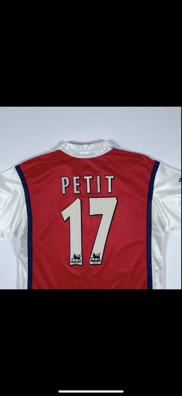 Nike Vintage nike Arsenal soccer jersey 17 Petit rare size S Size US S / EU 44-46 / 1 - 17 Thumbnail