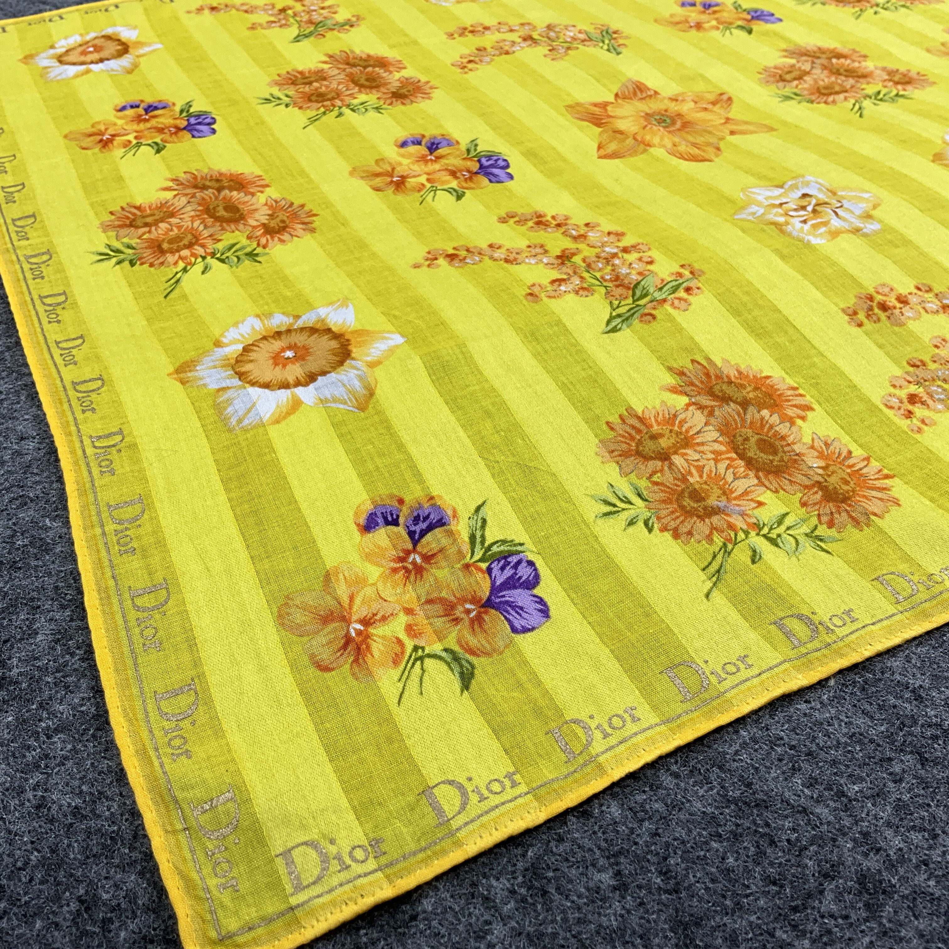 Vintage Christian Dior Handkerchief / Bandana / Neckerchief B064 Size ONE SIZE - 7 Thumbnail
