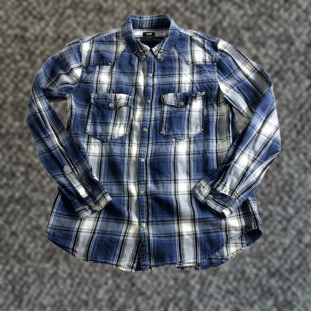H&M H&M Women's Blue Plaid Denim Snap Button Long Sleeve Shirt Size 10 Size L / US 10 / IT 46 - 1 Thumbnail